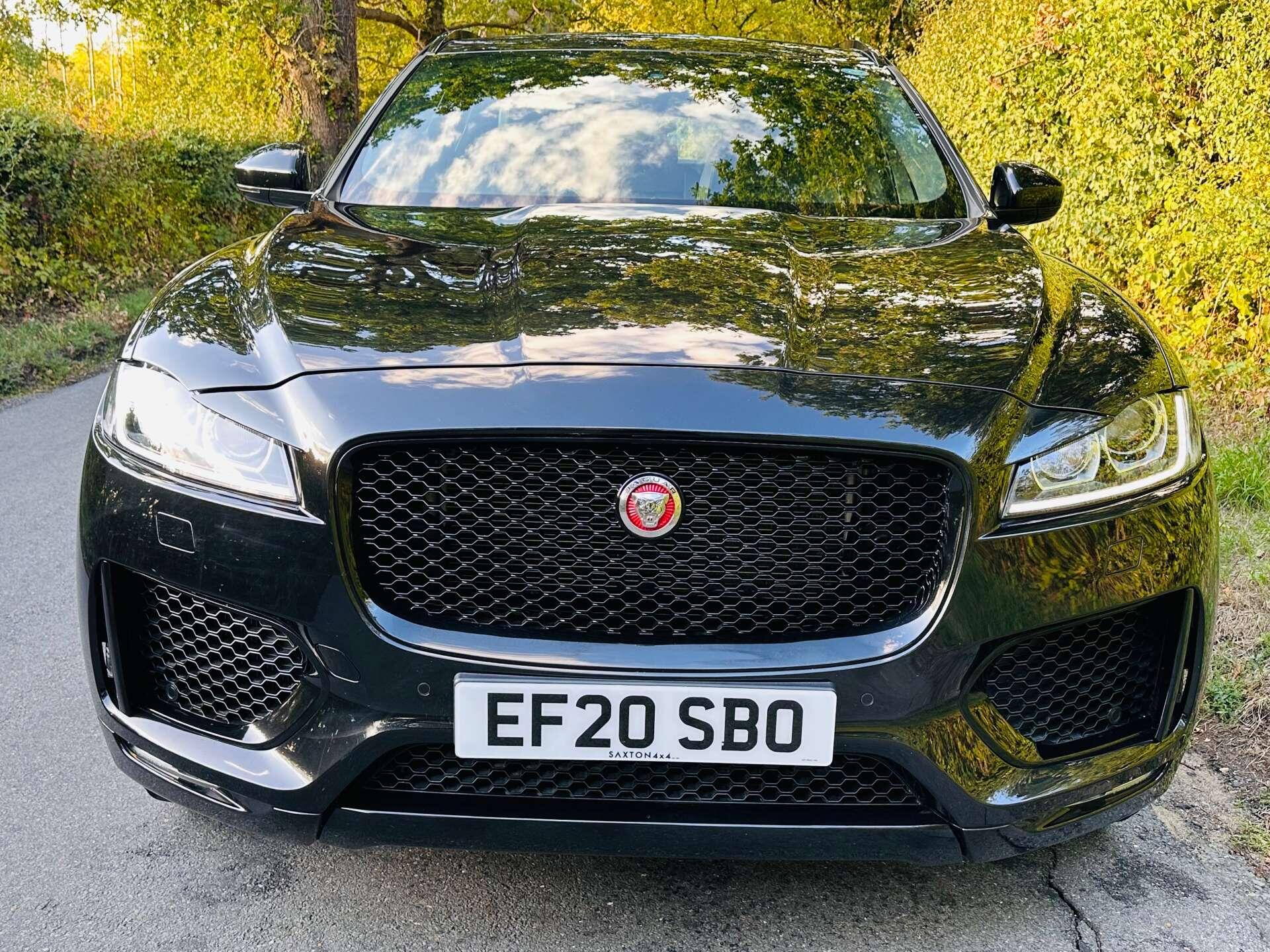 Jaguar F-Pace view 3