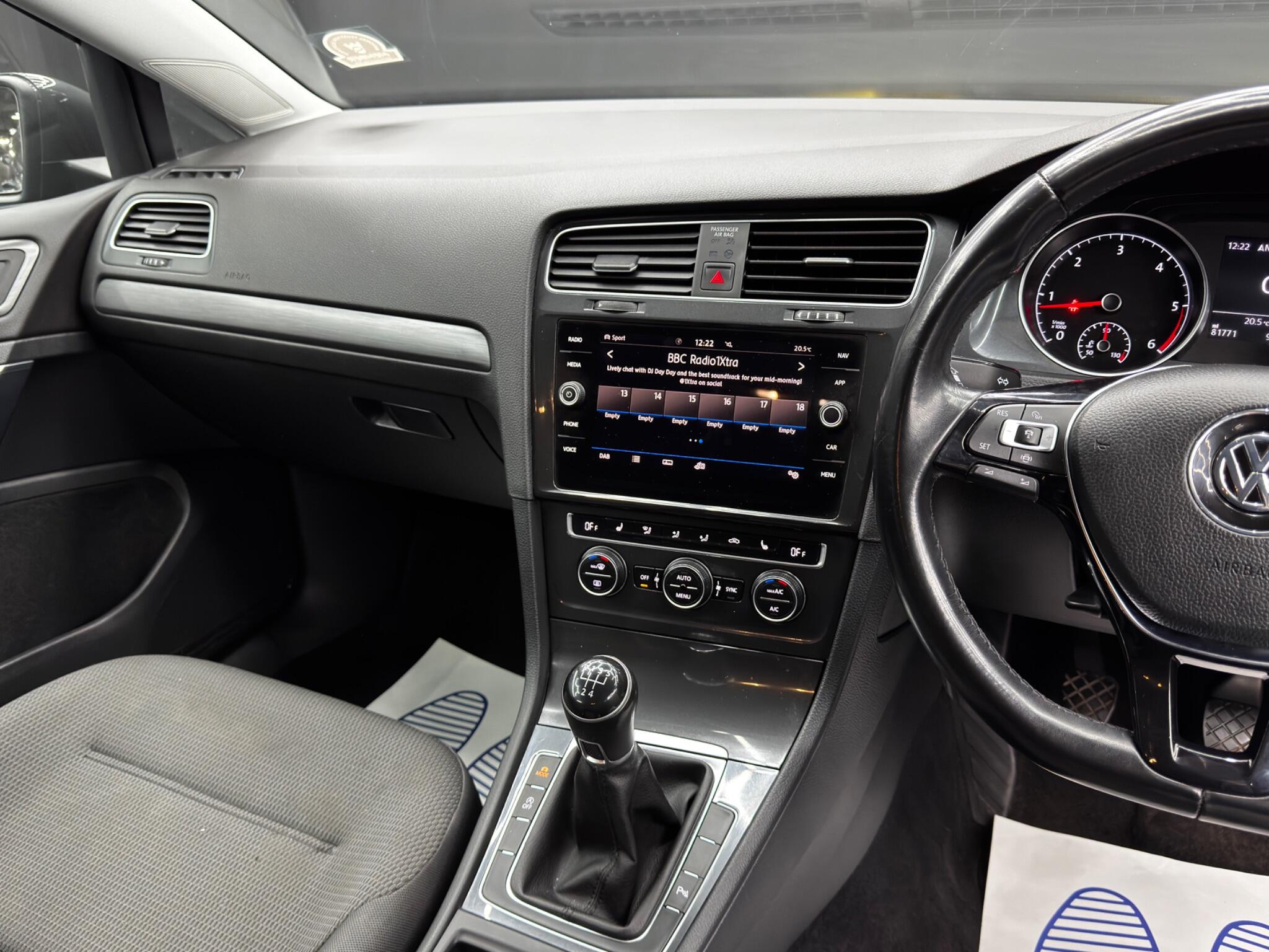 Volkswagen Golf view 22