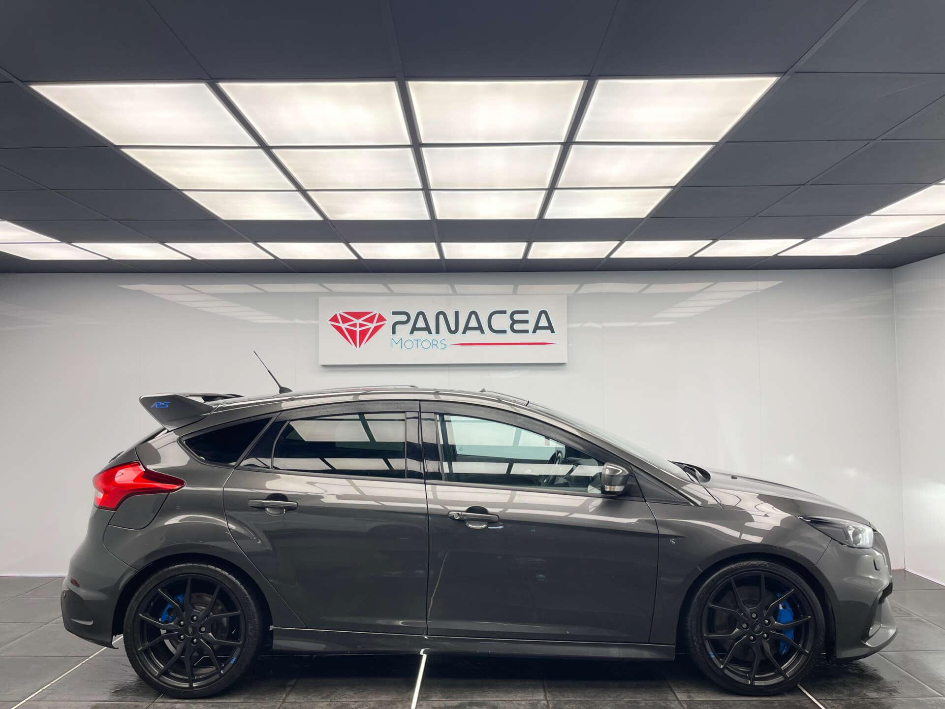 Ford Focus view 2