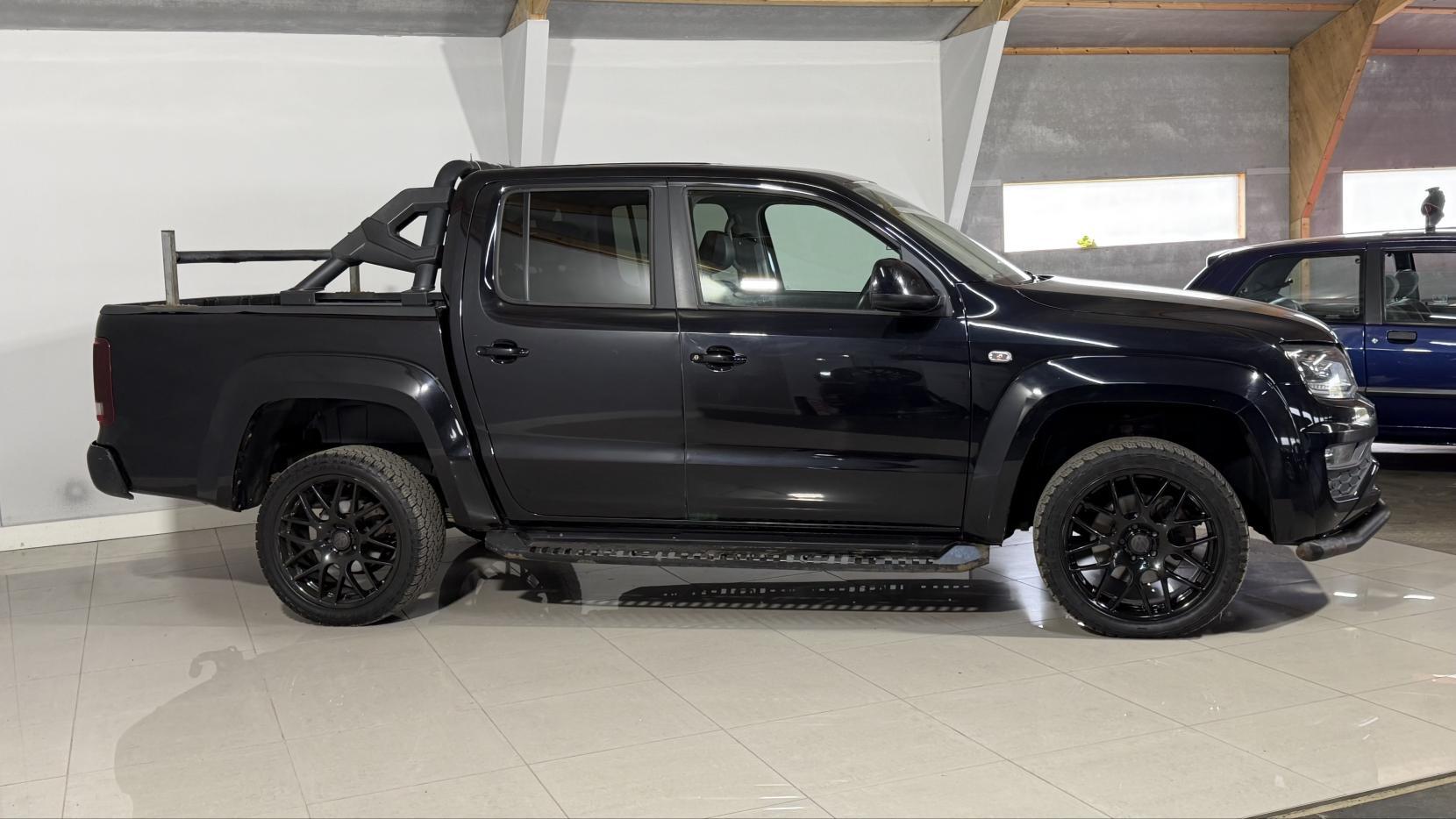 Volkswagen Amarok view 7