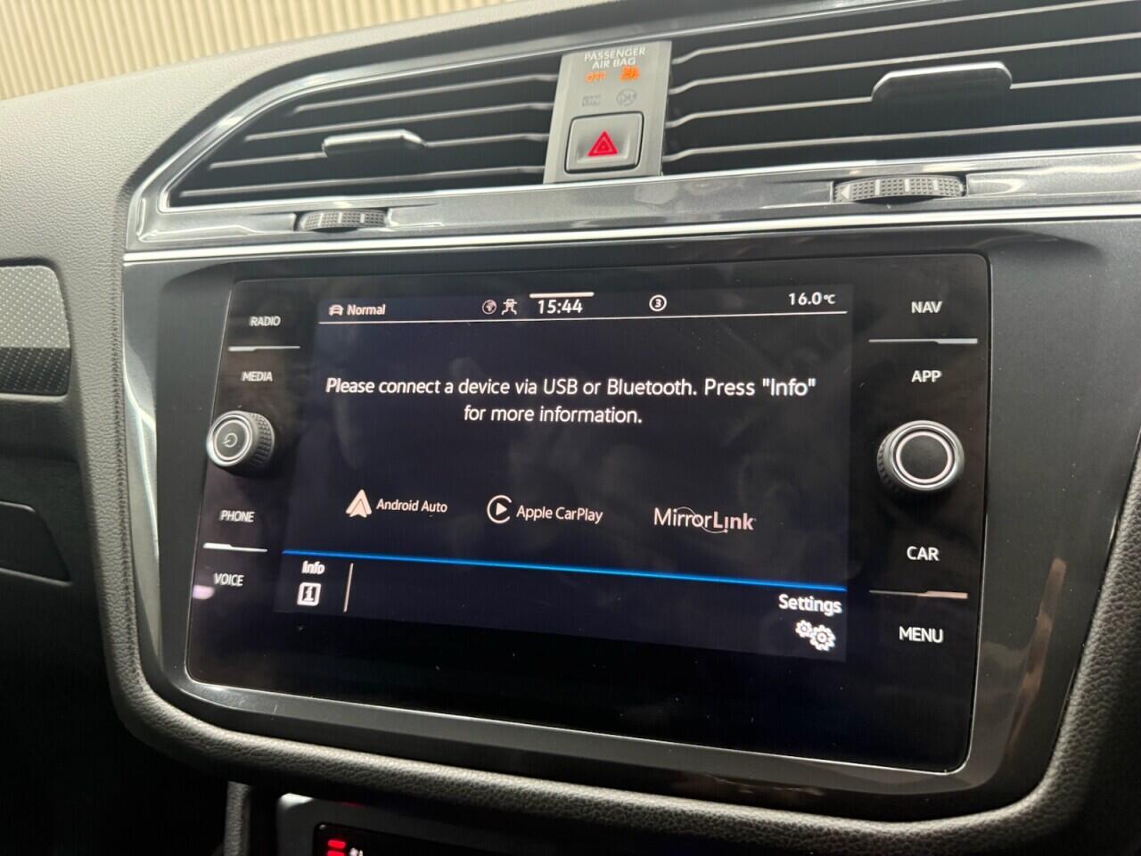 Volkswagen Tiguan Allspace view 21