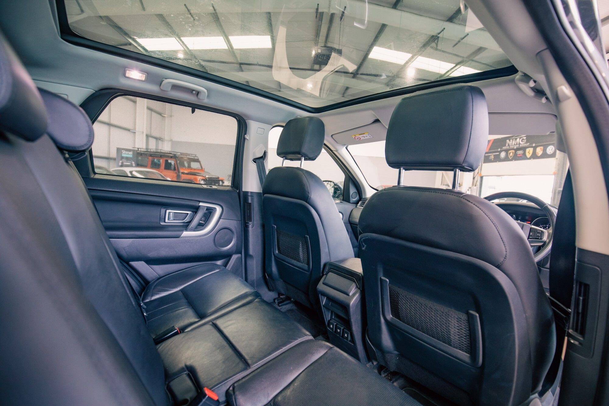 Land Rover Discovery Sport view 9