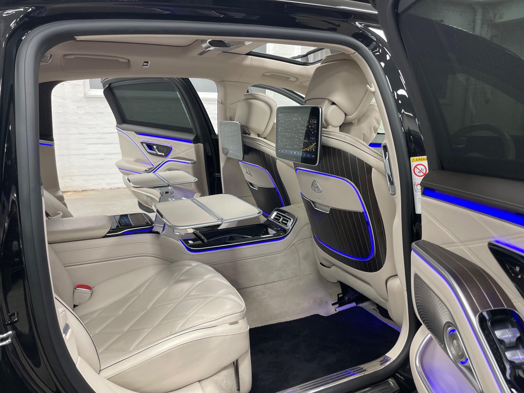 Mercedes-Benz S-Class view 31