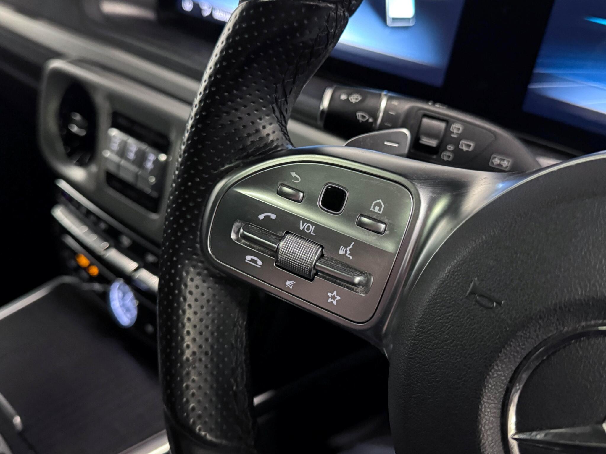 Mercedes-Benz G-Class view 11