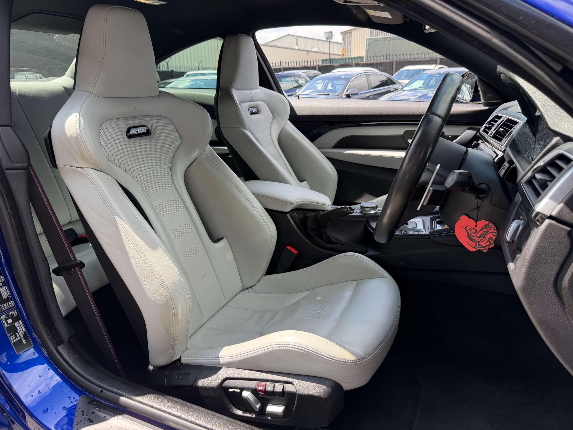 BMW M4 view 19