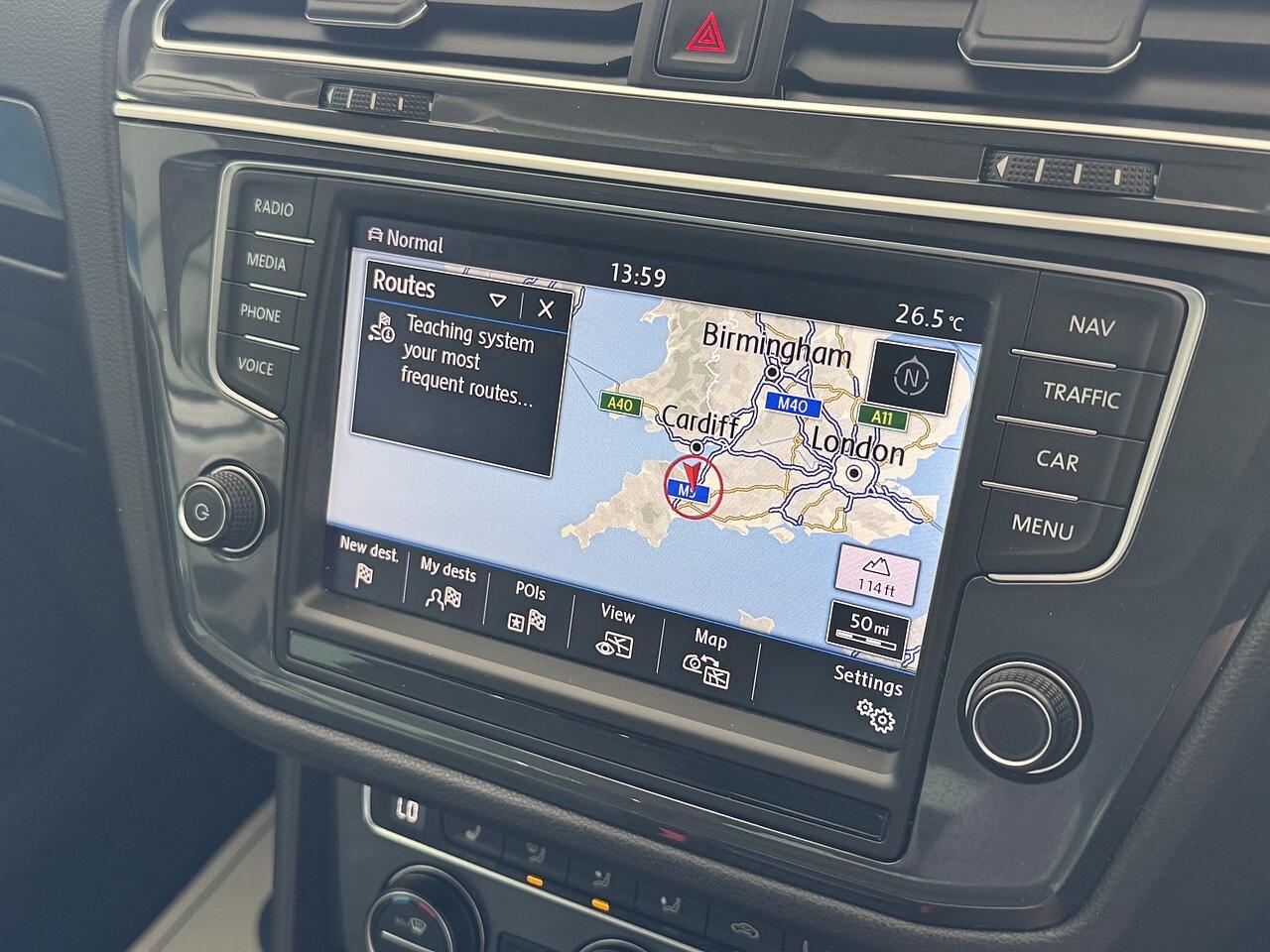 Volkswagen Tiguan view 19