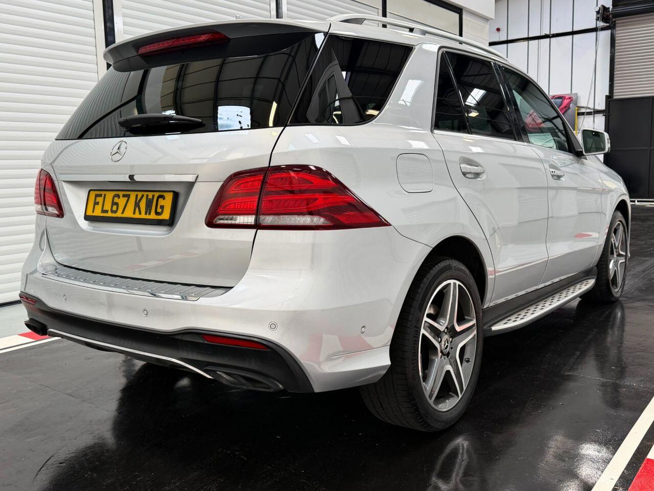 Mercedes-Benz Gle view 42