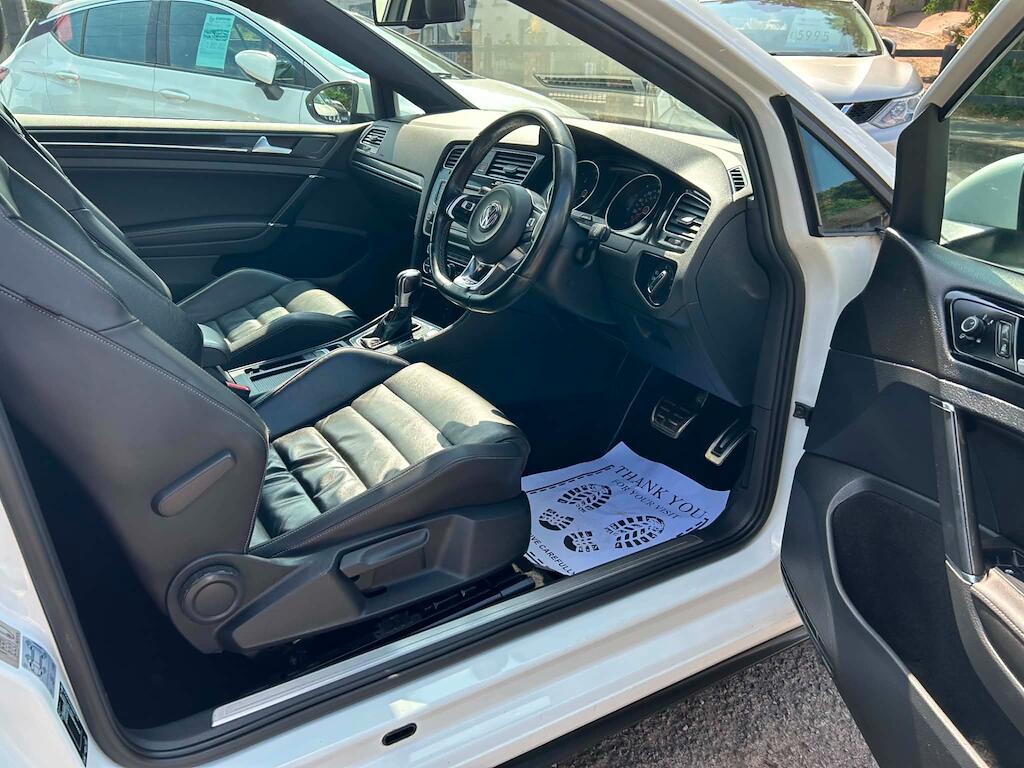 Volkswagen Golf view 8