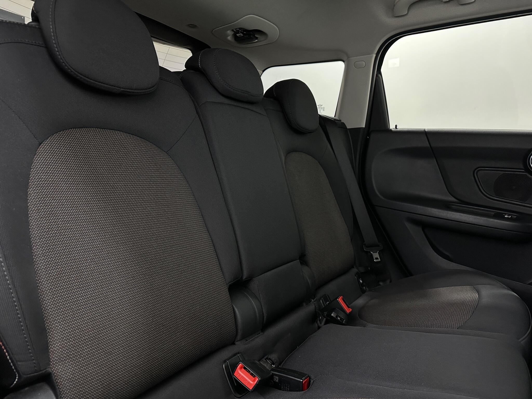Mini Countryman view 43