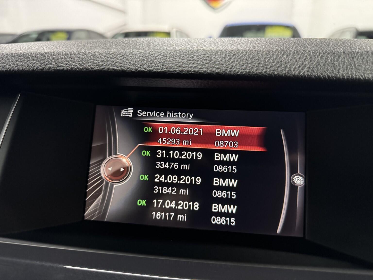 BMW 5 Series view 5