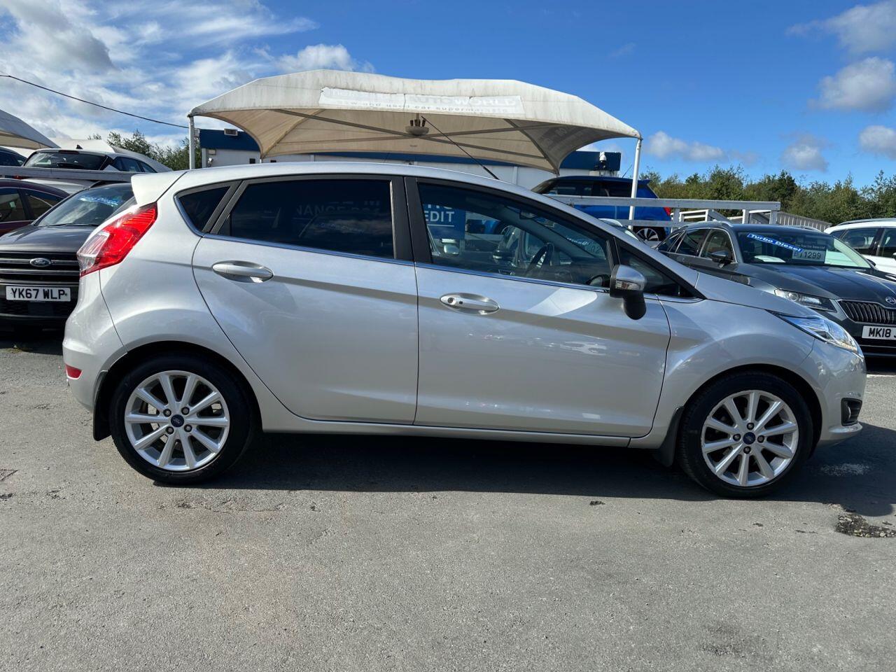 Ford Fiesta view 28