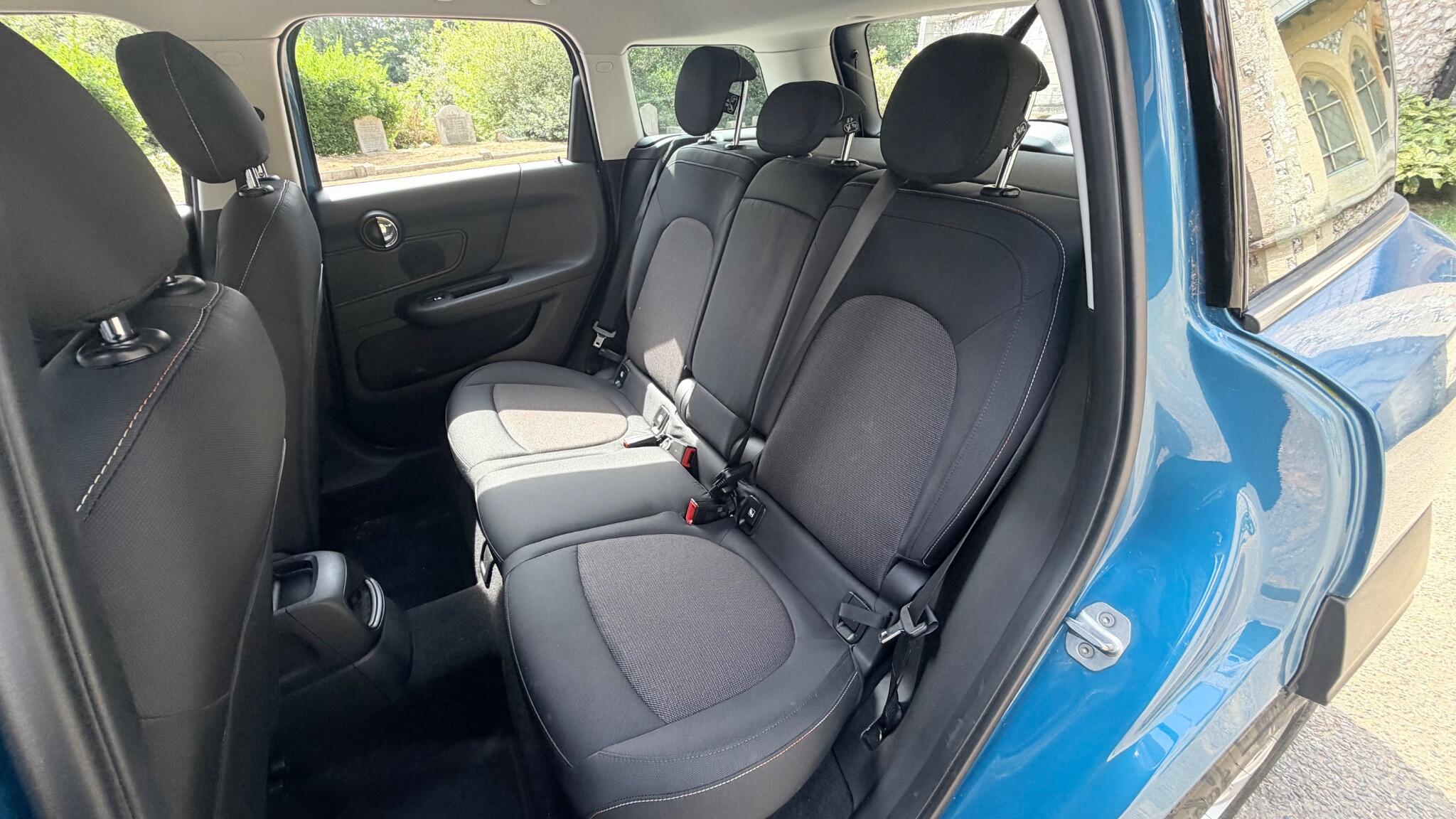 Mini Countryman view 35