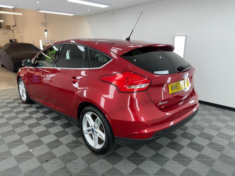 2015 Ford Focus 1.0T EcoBoost Titanium Euro 6 (s/s) 5dr • 93,500 miles image 4