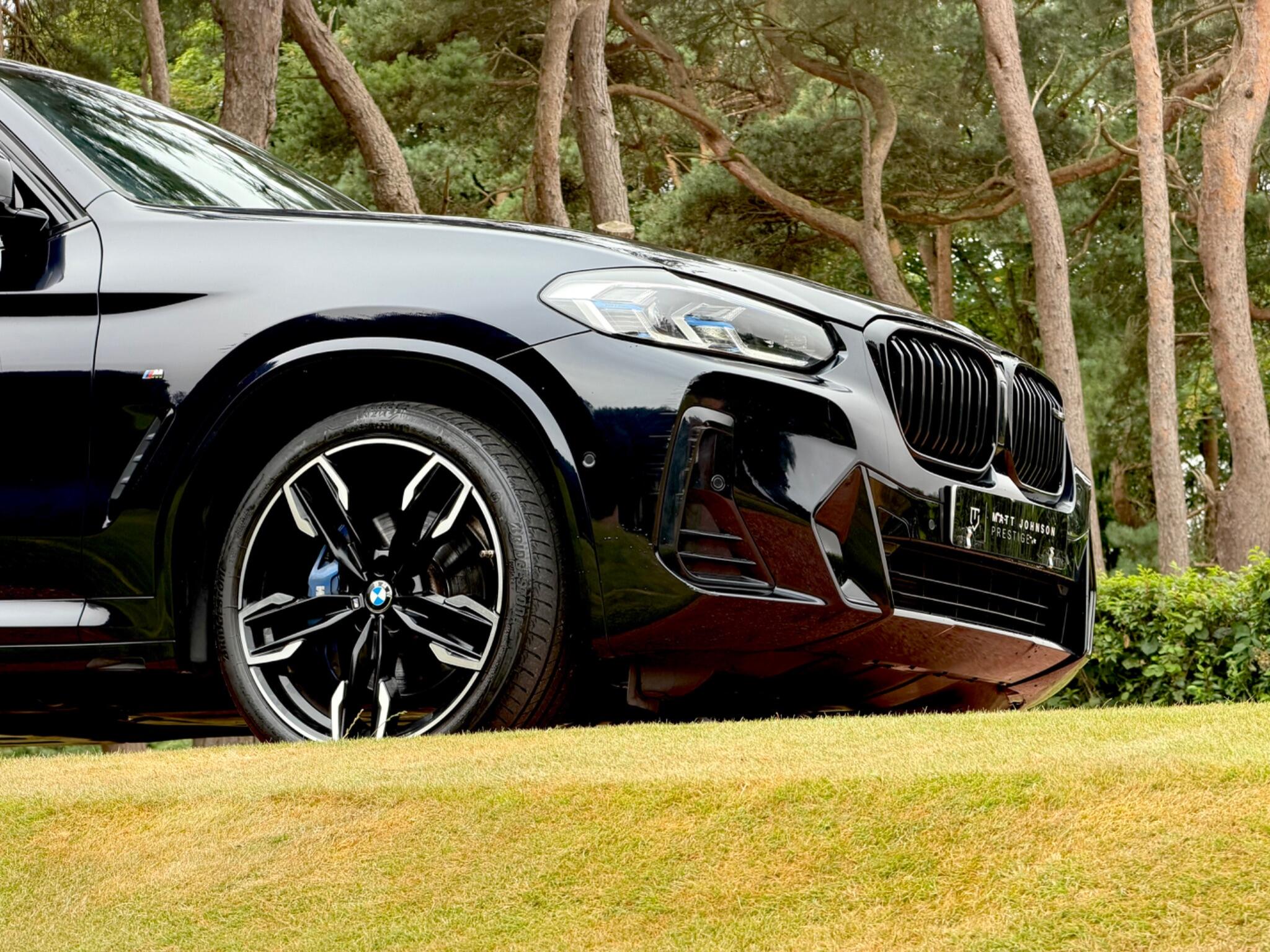 BMW X3 view 3