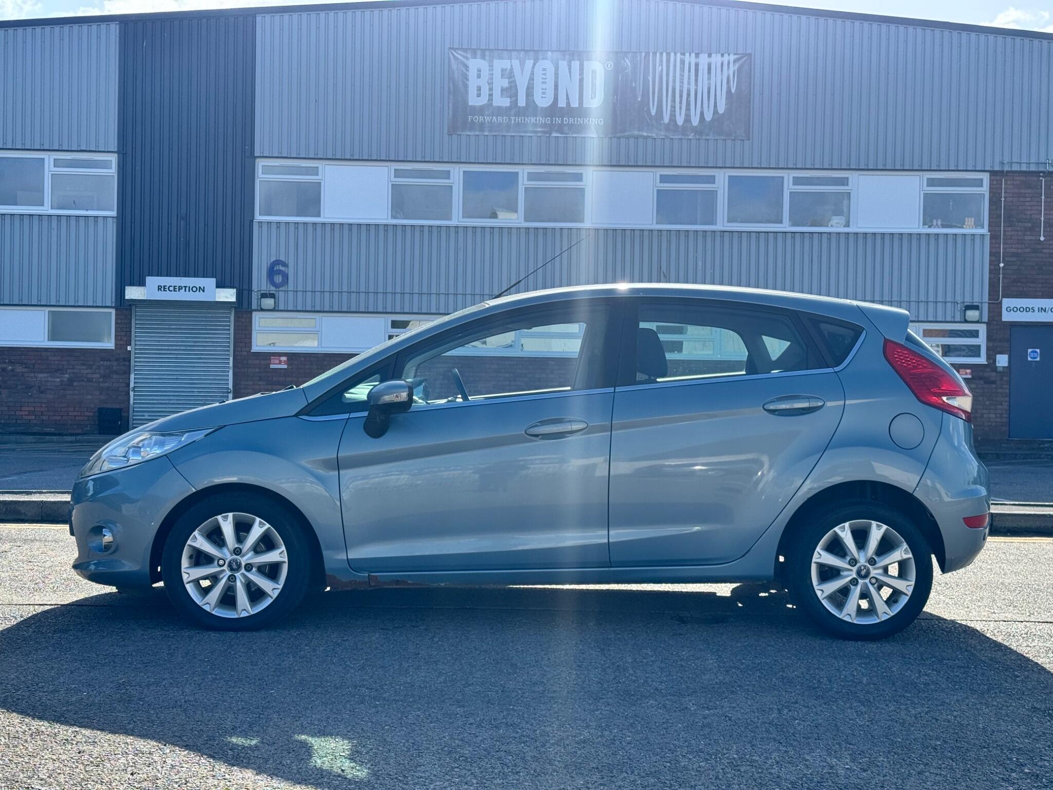 Ford Fiesta view 14