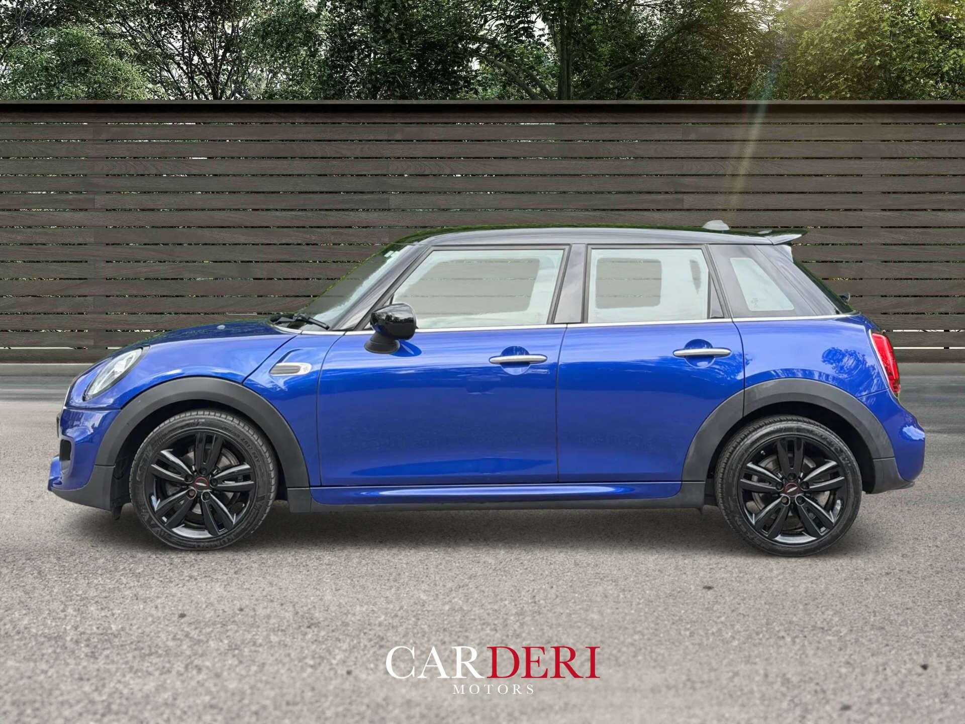 Mini Hatch view 13
