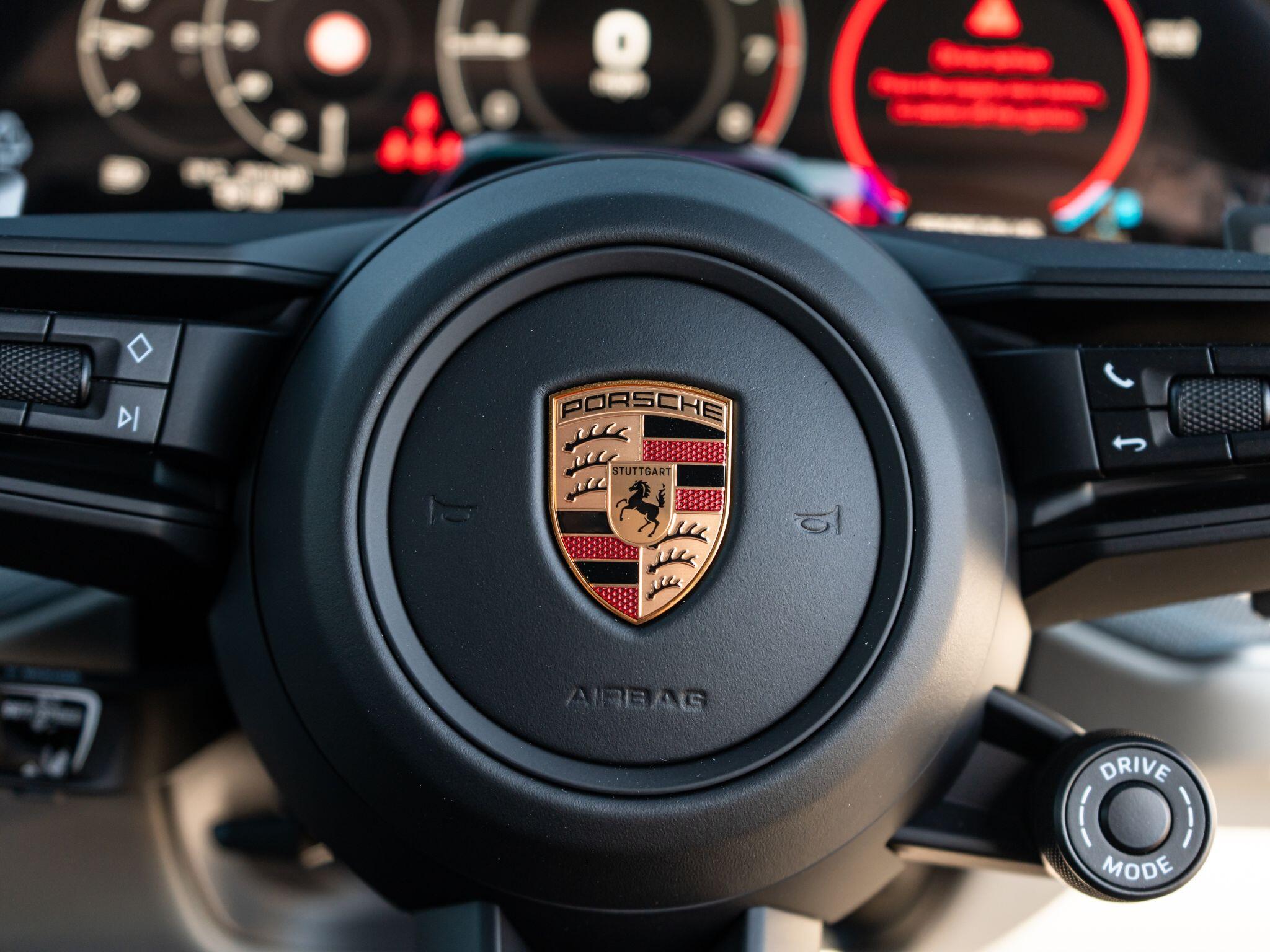 Porsche Cayenne view 28