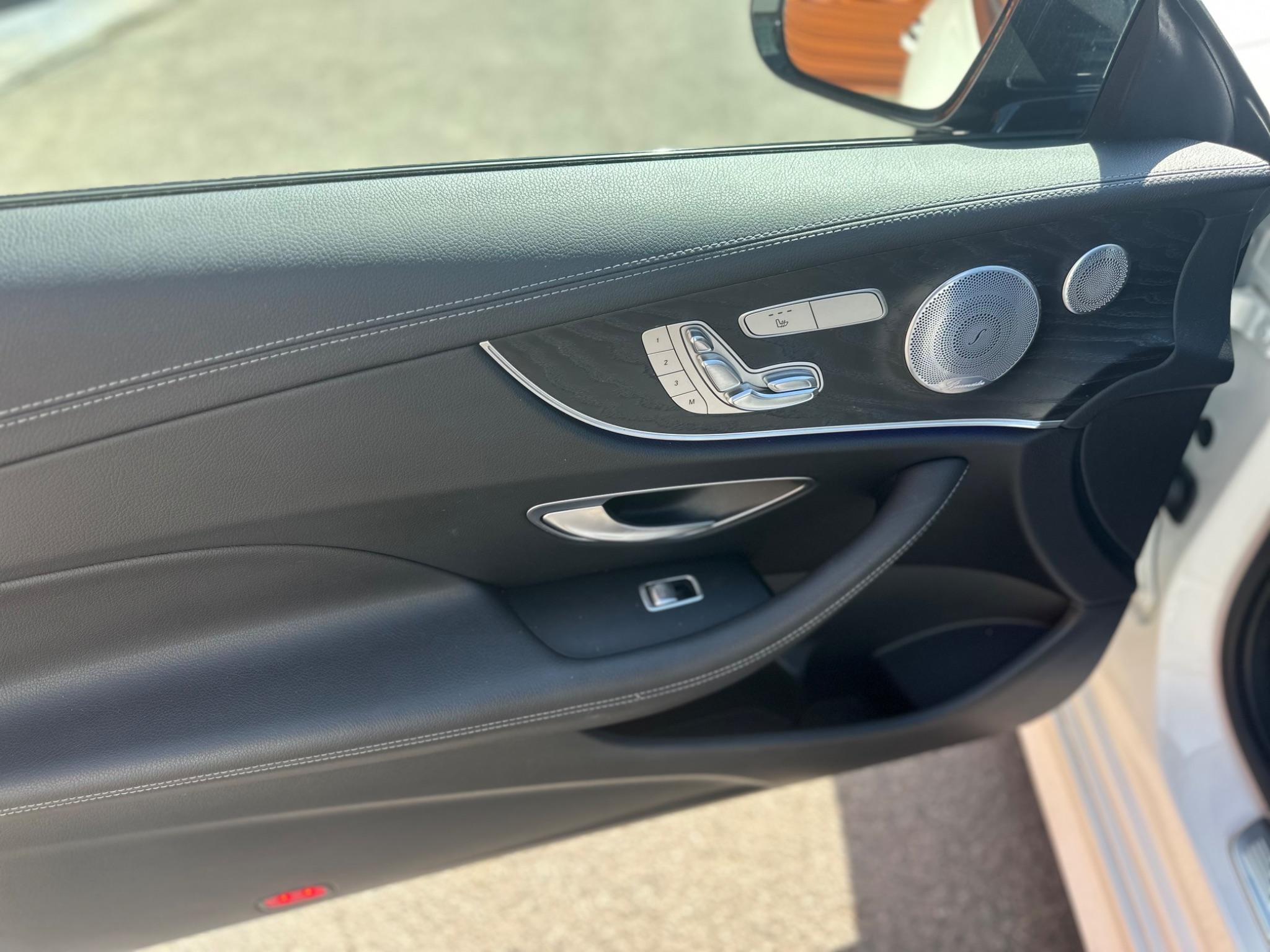Mercedes-Benz E Class view 10