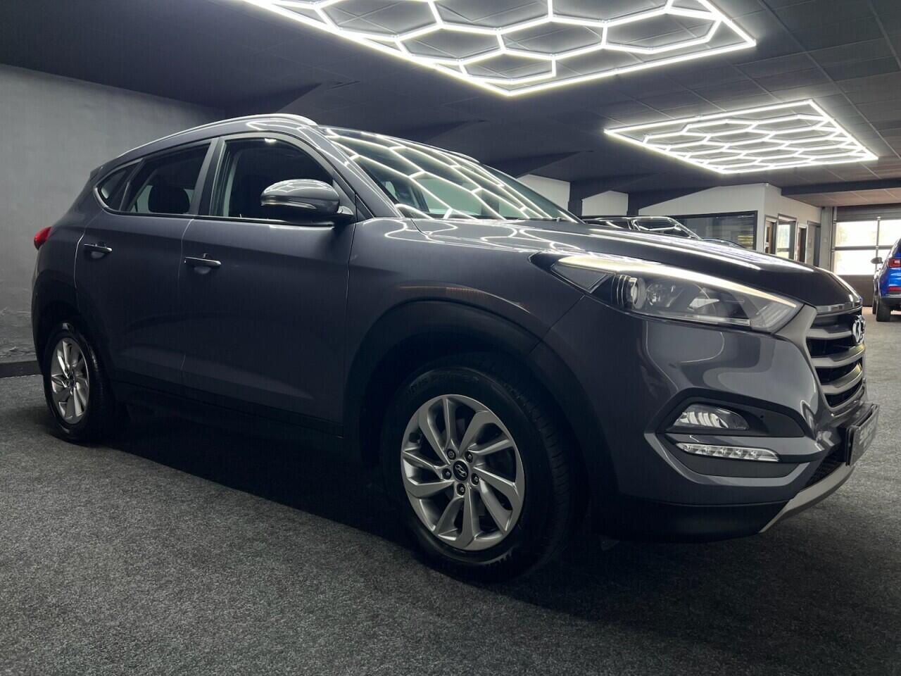 Hyundai Tucson view 16