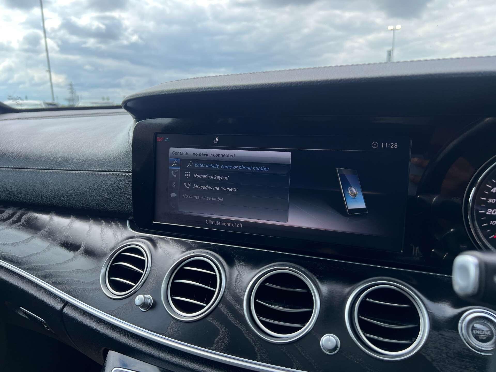 Mercedes-Benz E-Class view 28