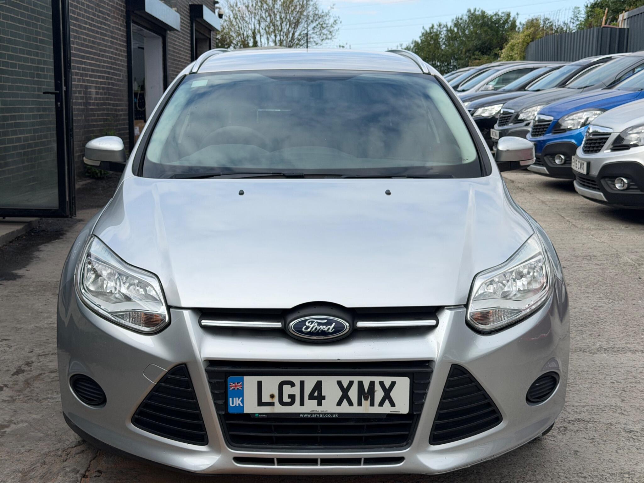 Ford Focus view 2