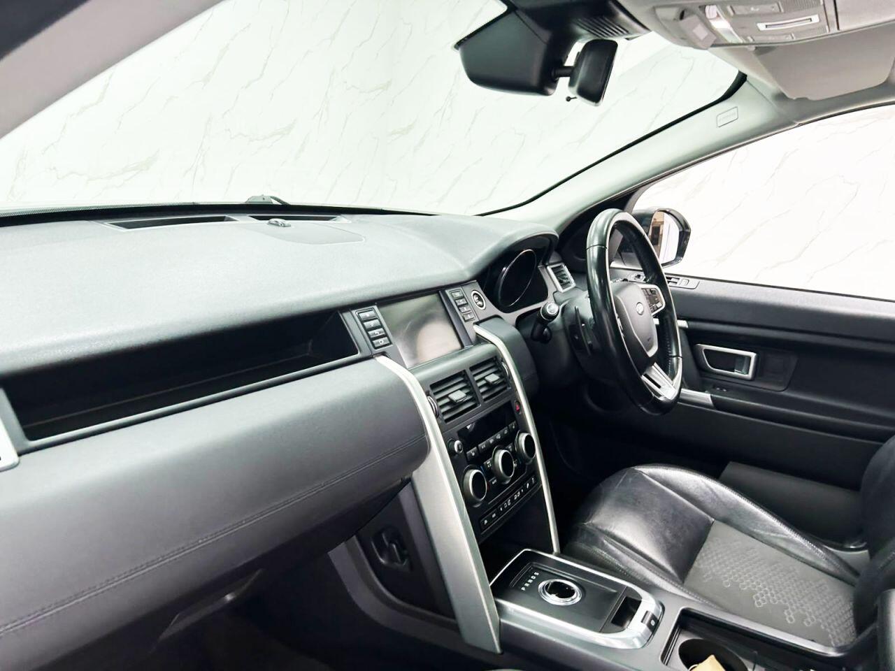 Land Rover Discovery Sport view 15