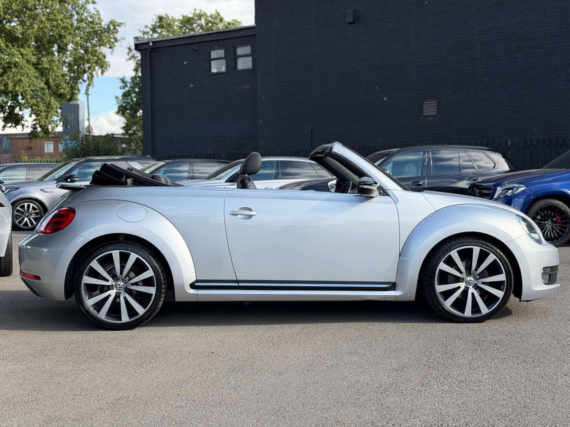 Volkswagen Beetle view 10
