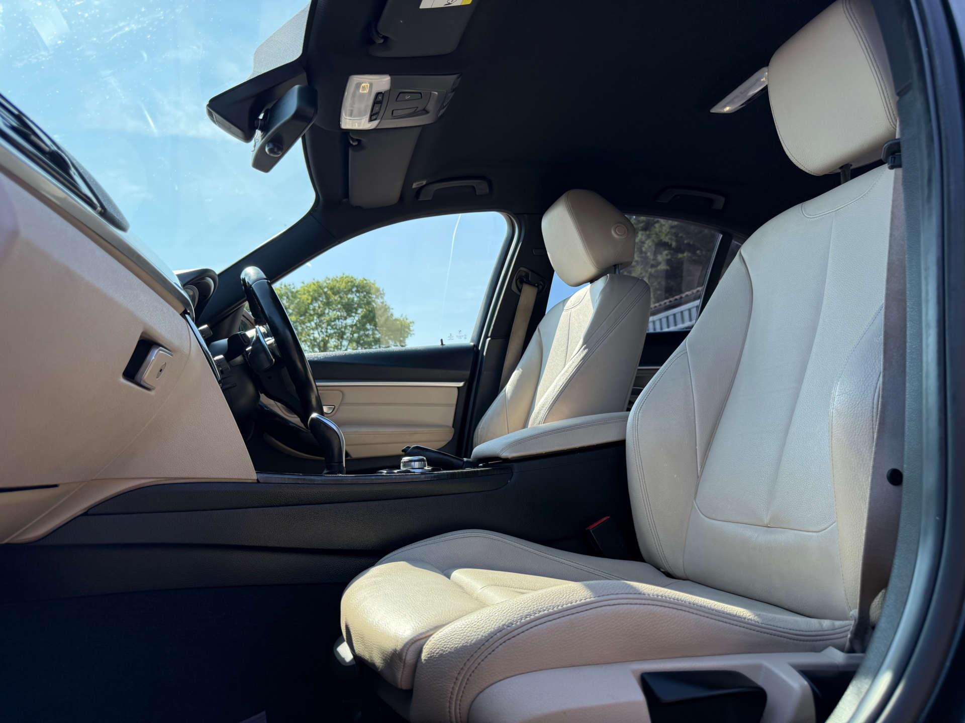 BMW 3 Series view 76