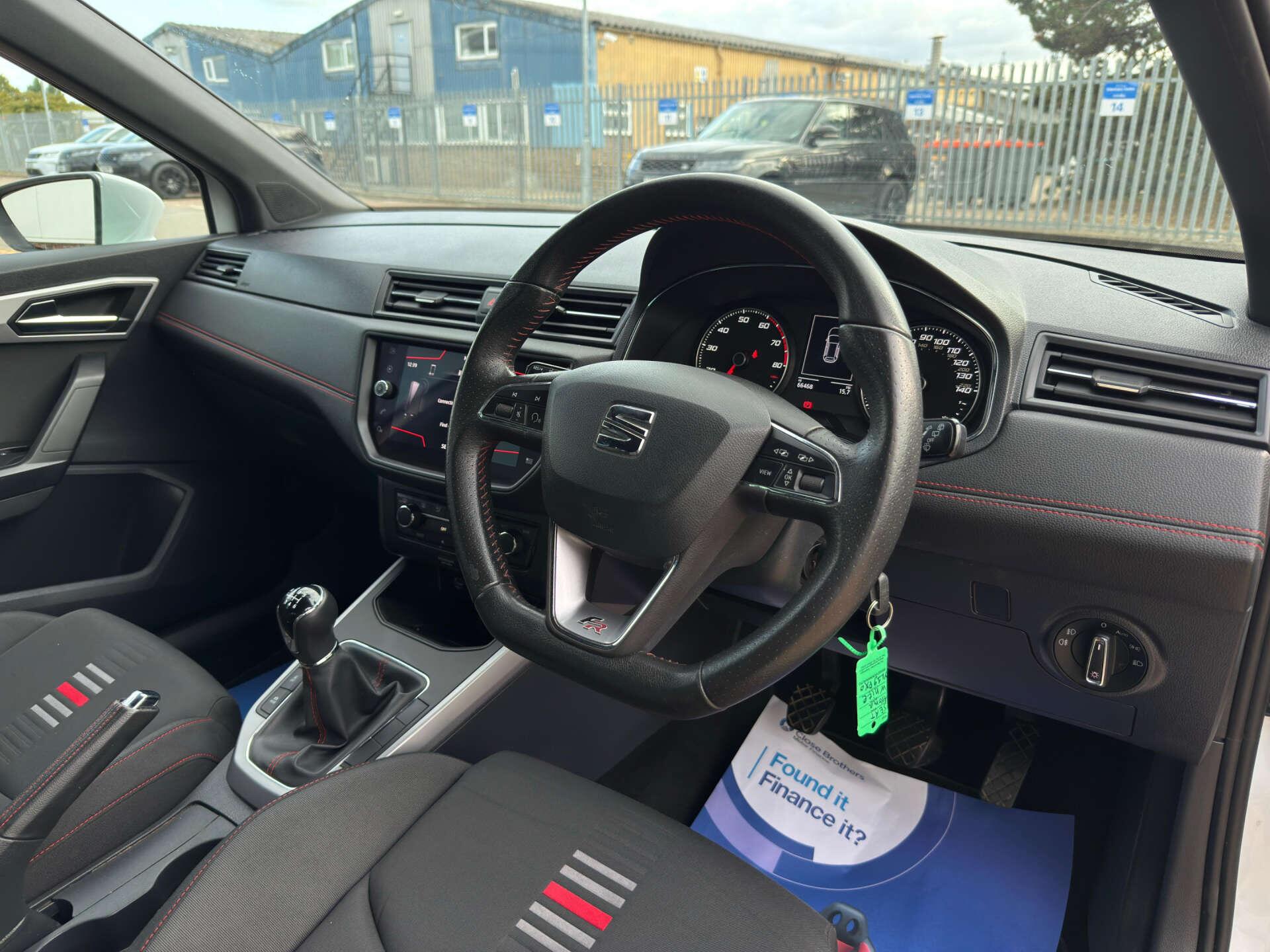 Seat Arona view 12