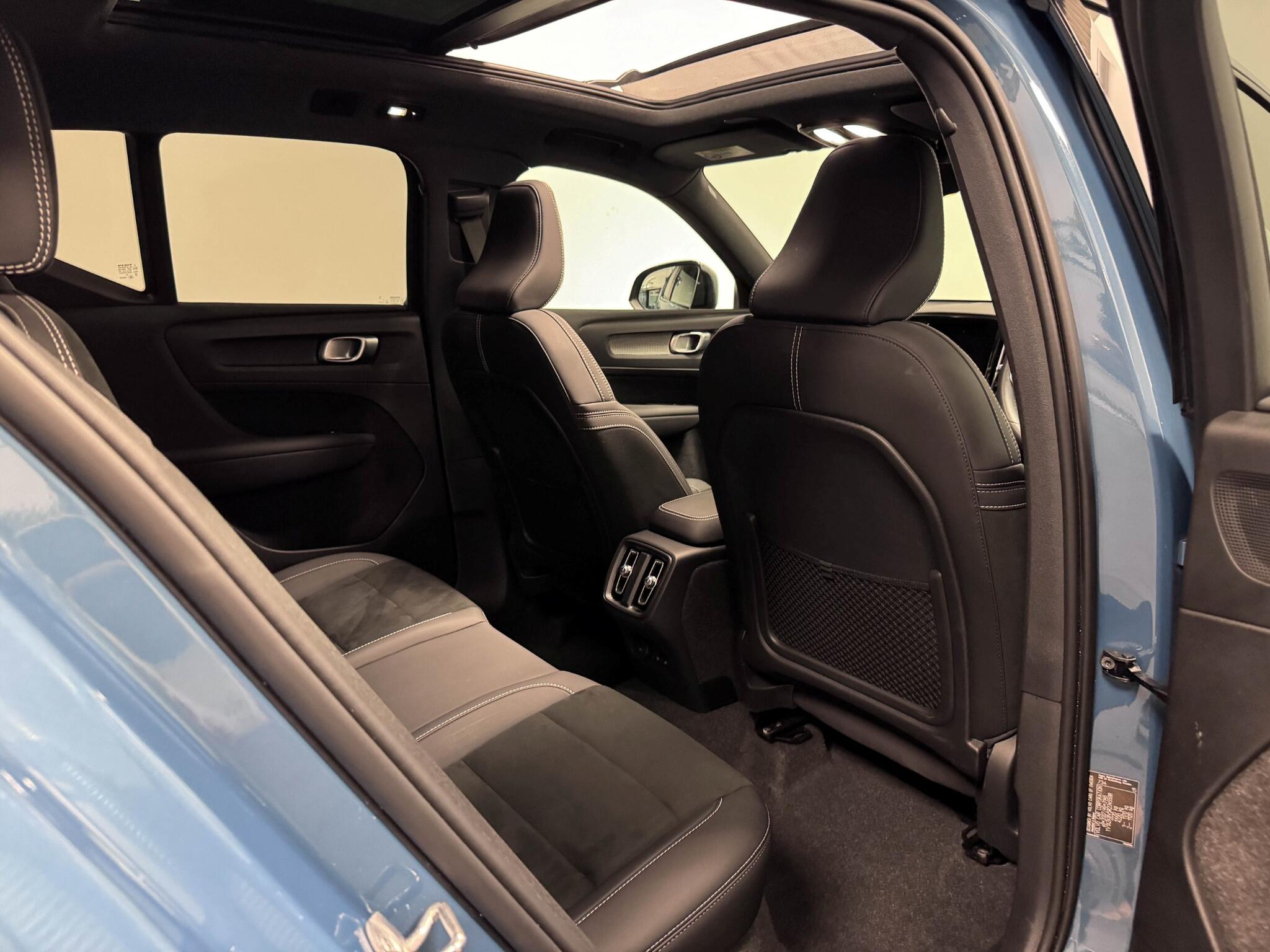 Volvo XC40 view 26