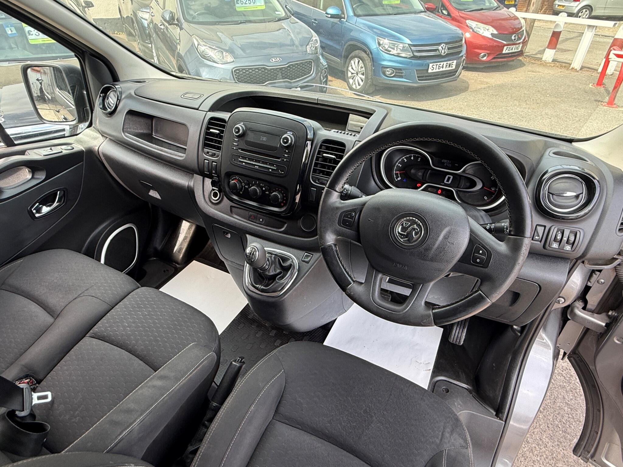 Vauxhall Vivaro - Image 15