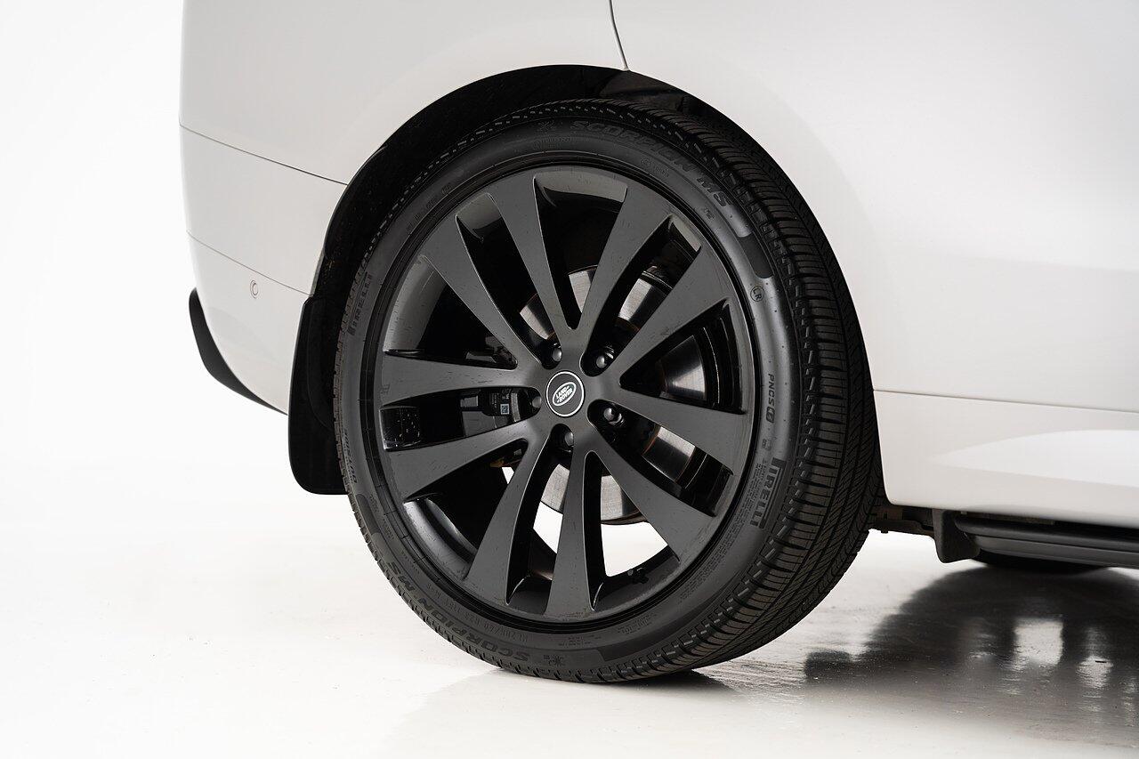 Land Rover Range Rover Sport view 26