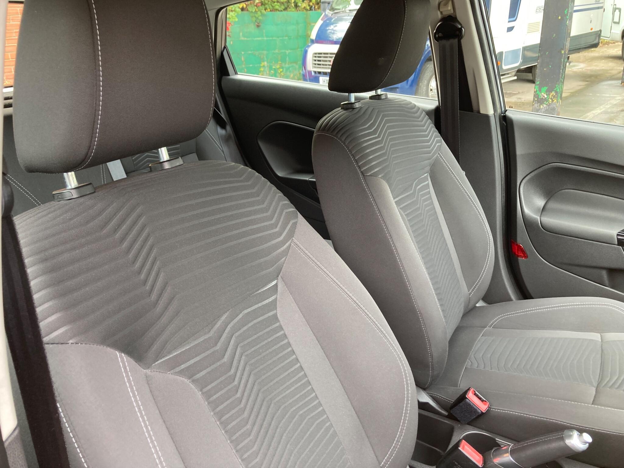 Ford Fiesta view 13