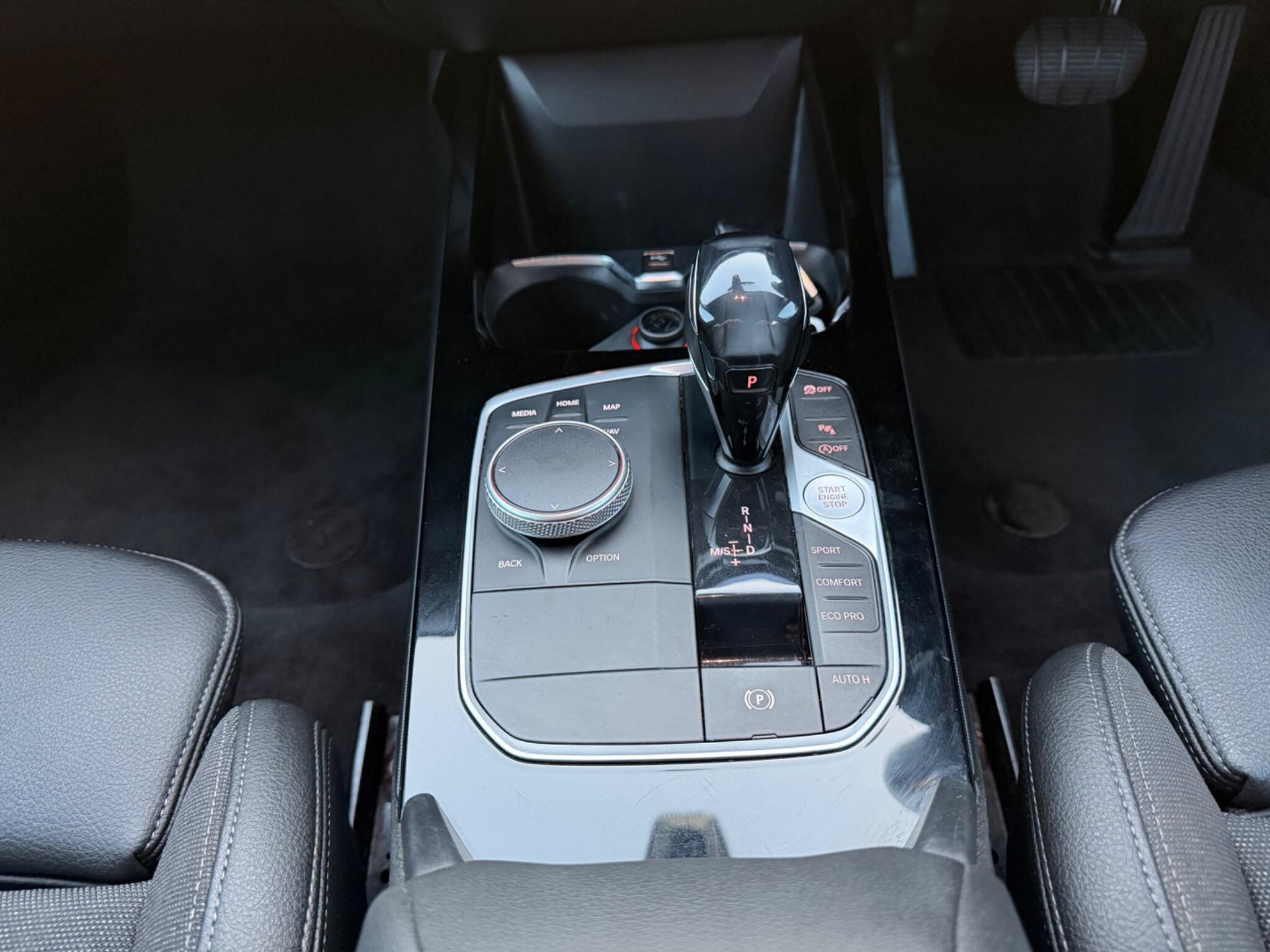 BMW 1 Series view 13
