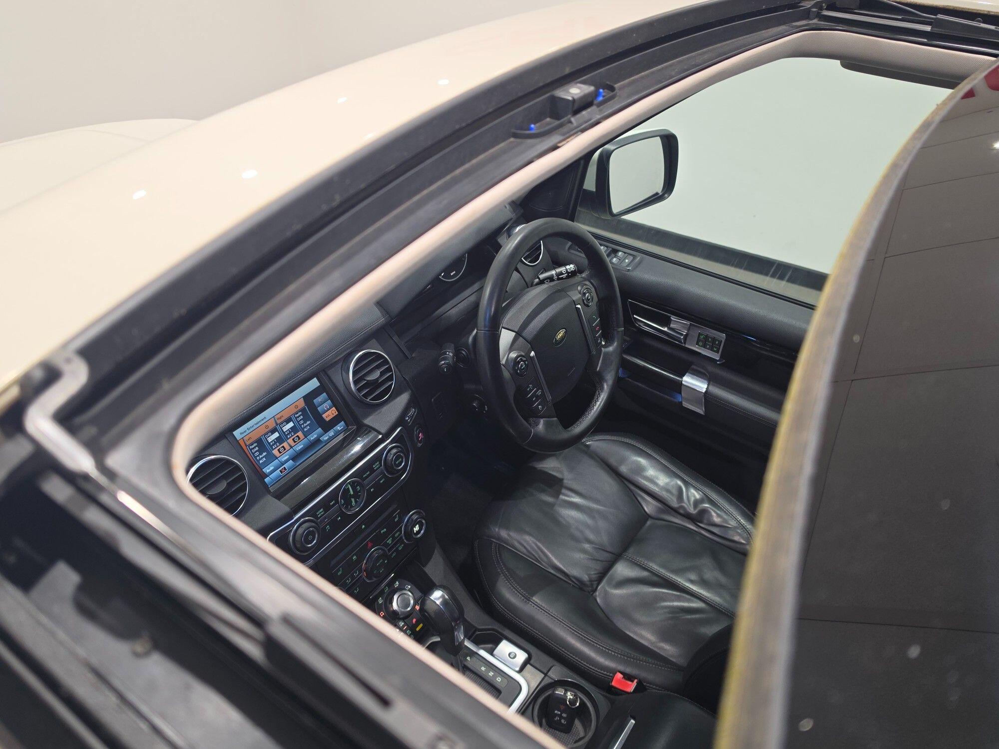 Land Rover Discovery view 76