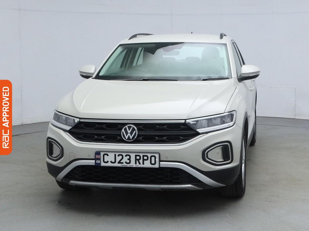 Volkswagen T-Roc view 7