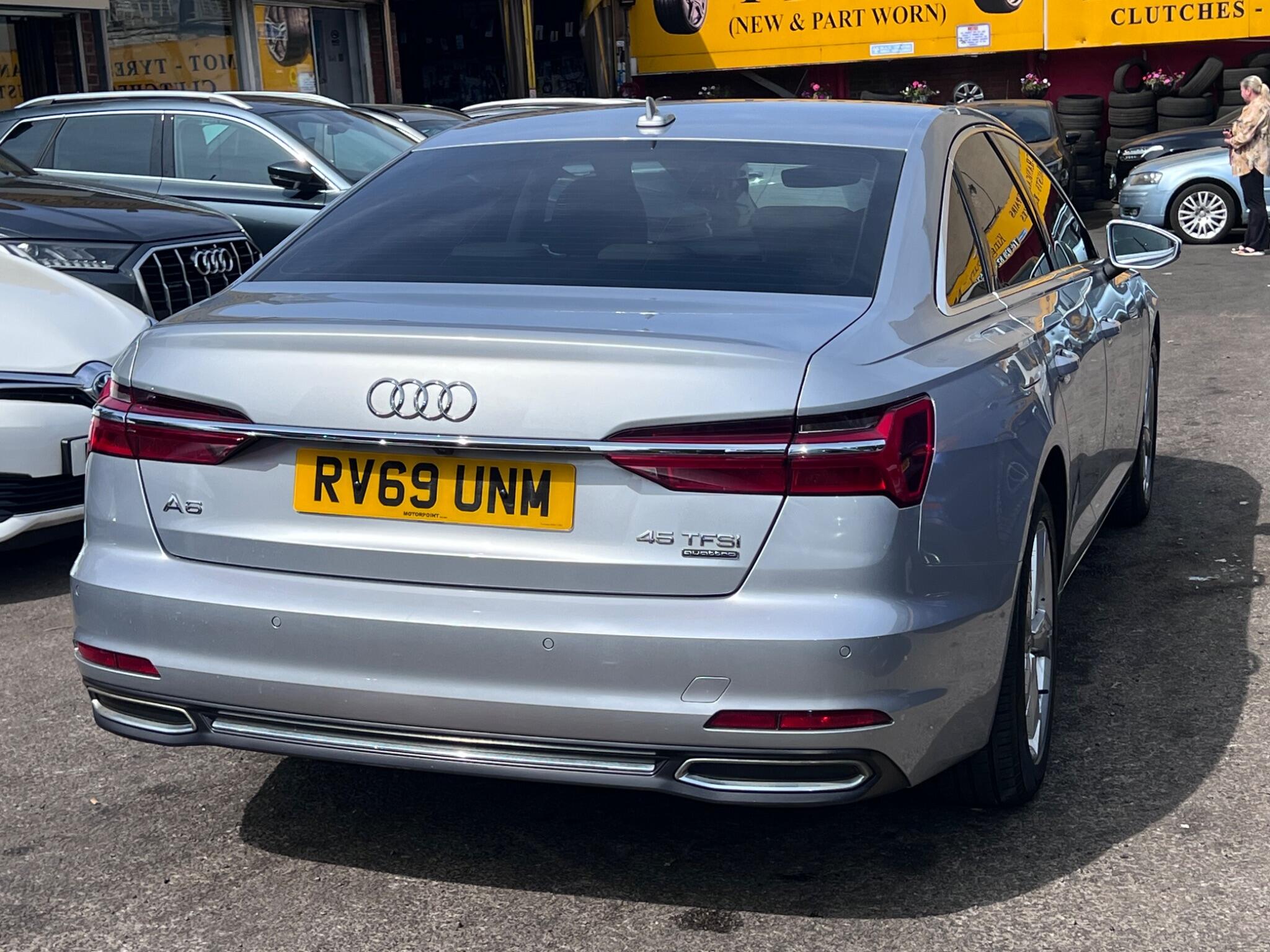Audi A6 Saloon view 9