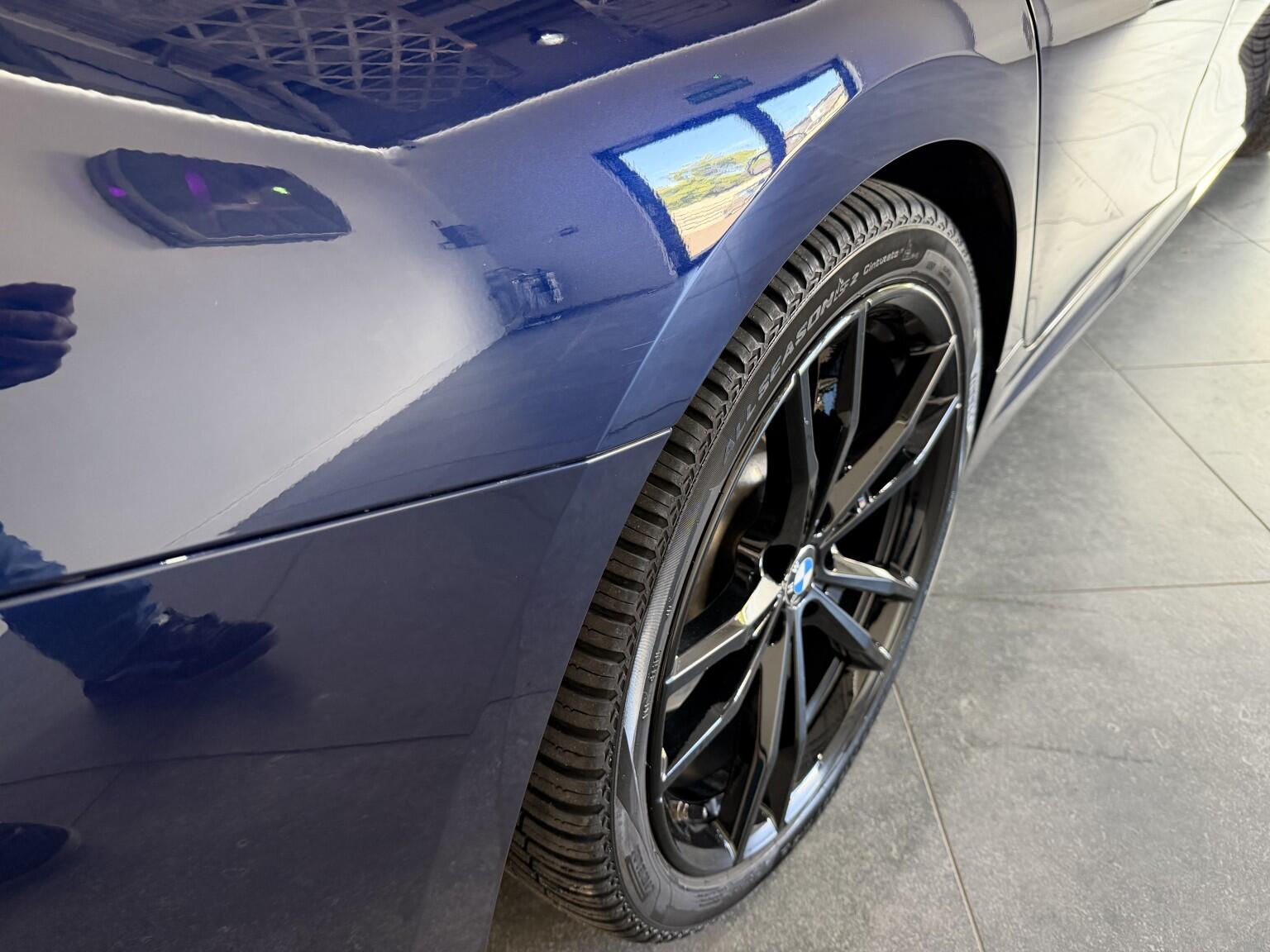 BMW 3 Series view 14