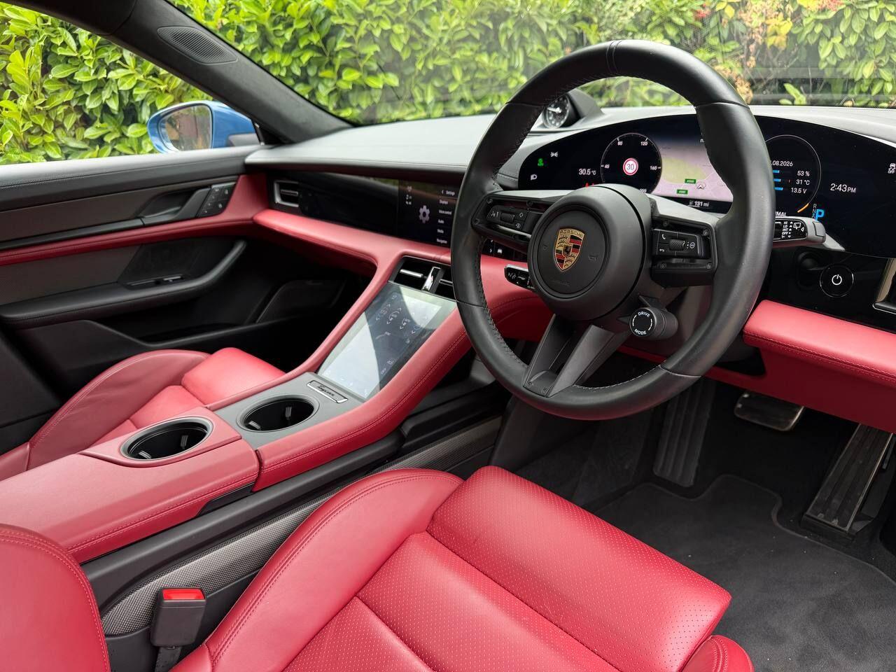Porsche Taycan view 11