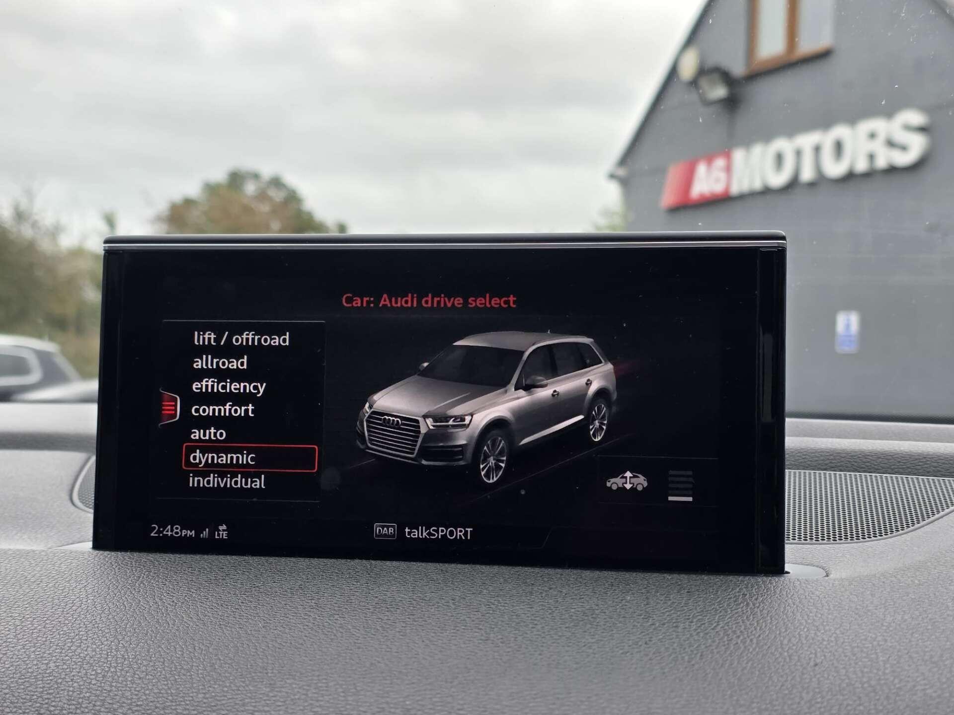 Audi SQ7 view 65
