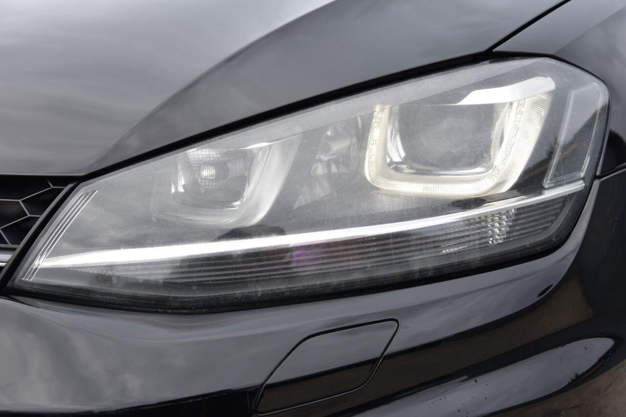 Volkswagen Golf view 11