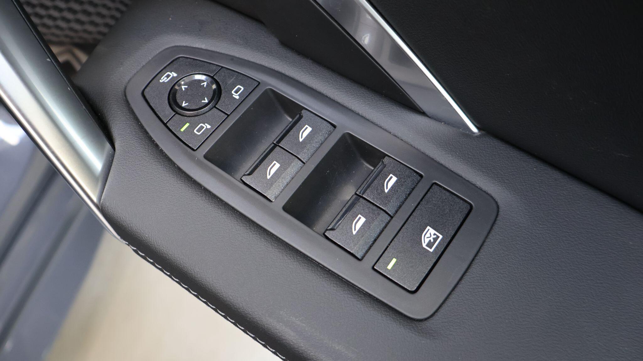 BMW iX2 view 34