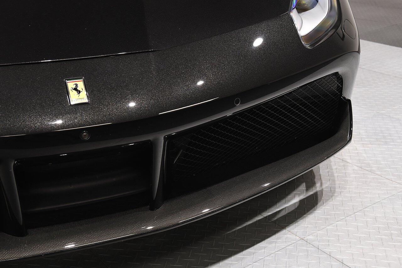 Ferrari 488 view 34