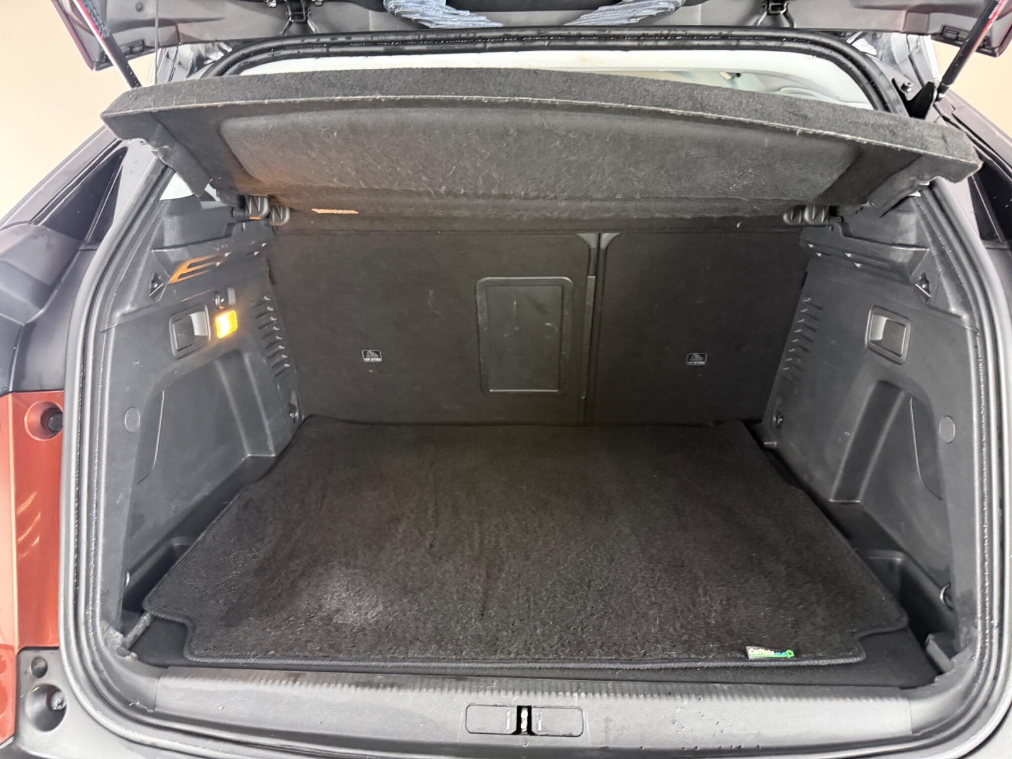 Peugeot 3008 view 10