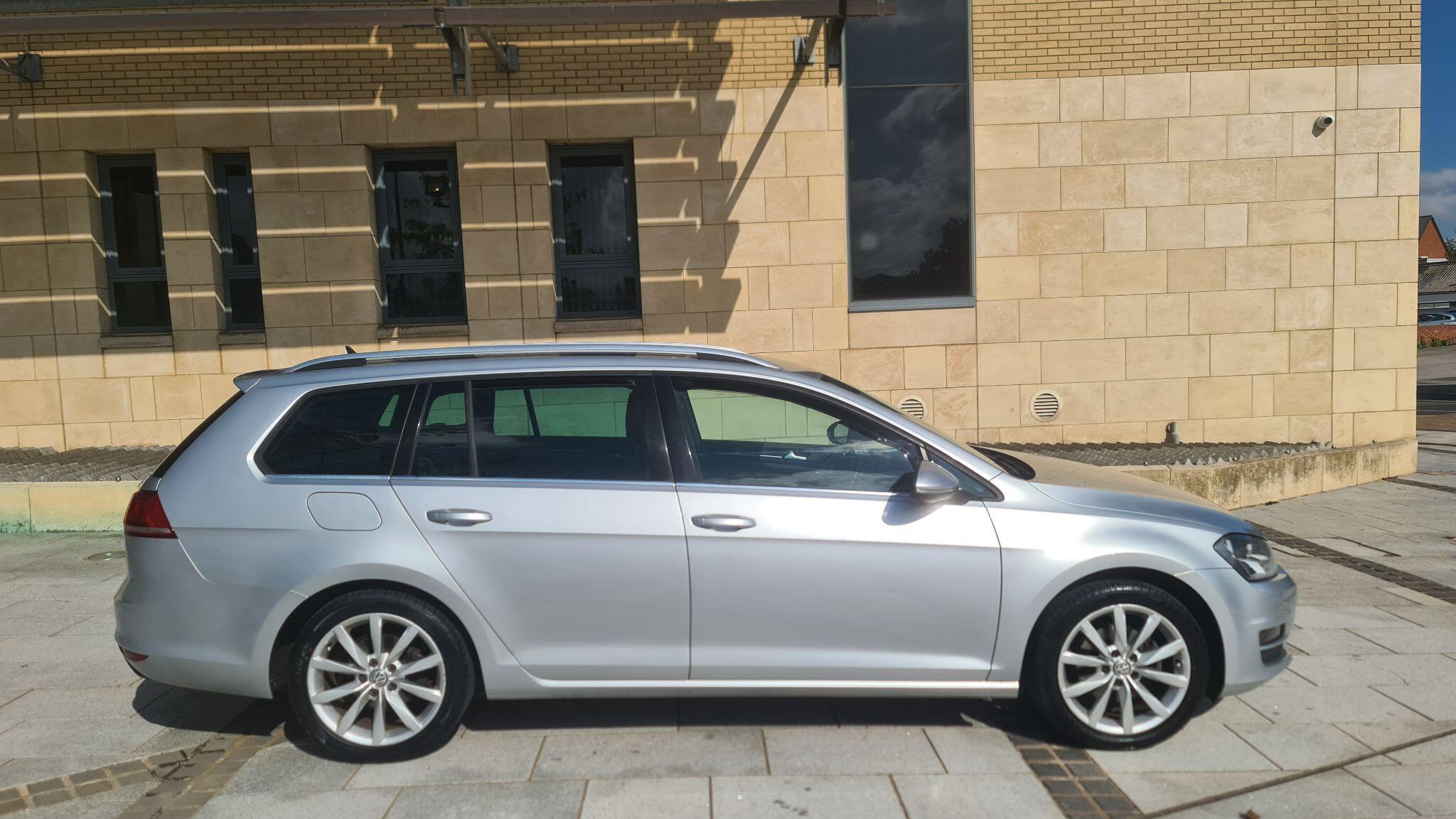Volkswagen Golf view 9