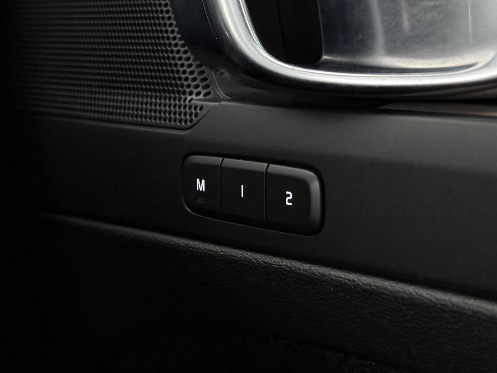 Volvo XC40 view 30
