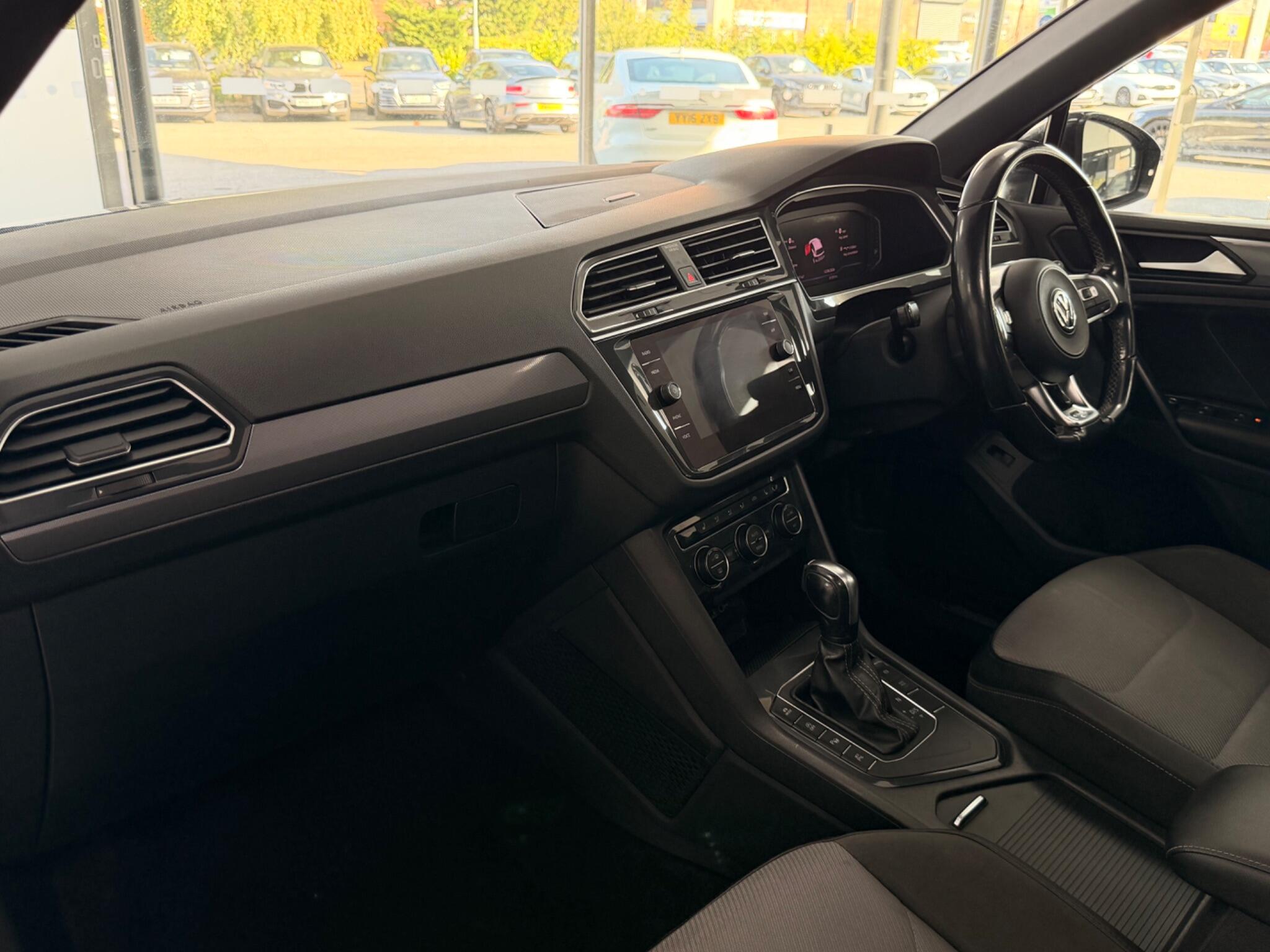 Volkswagen Tiguan view 41
