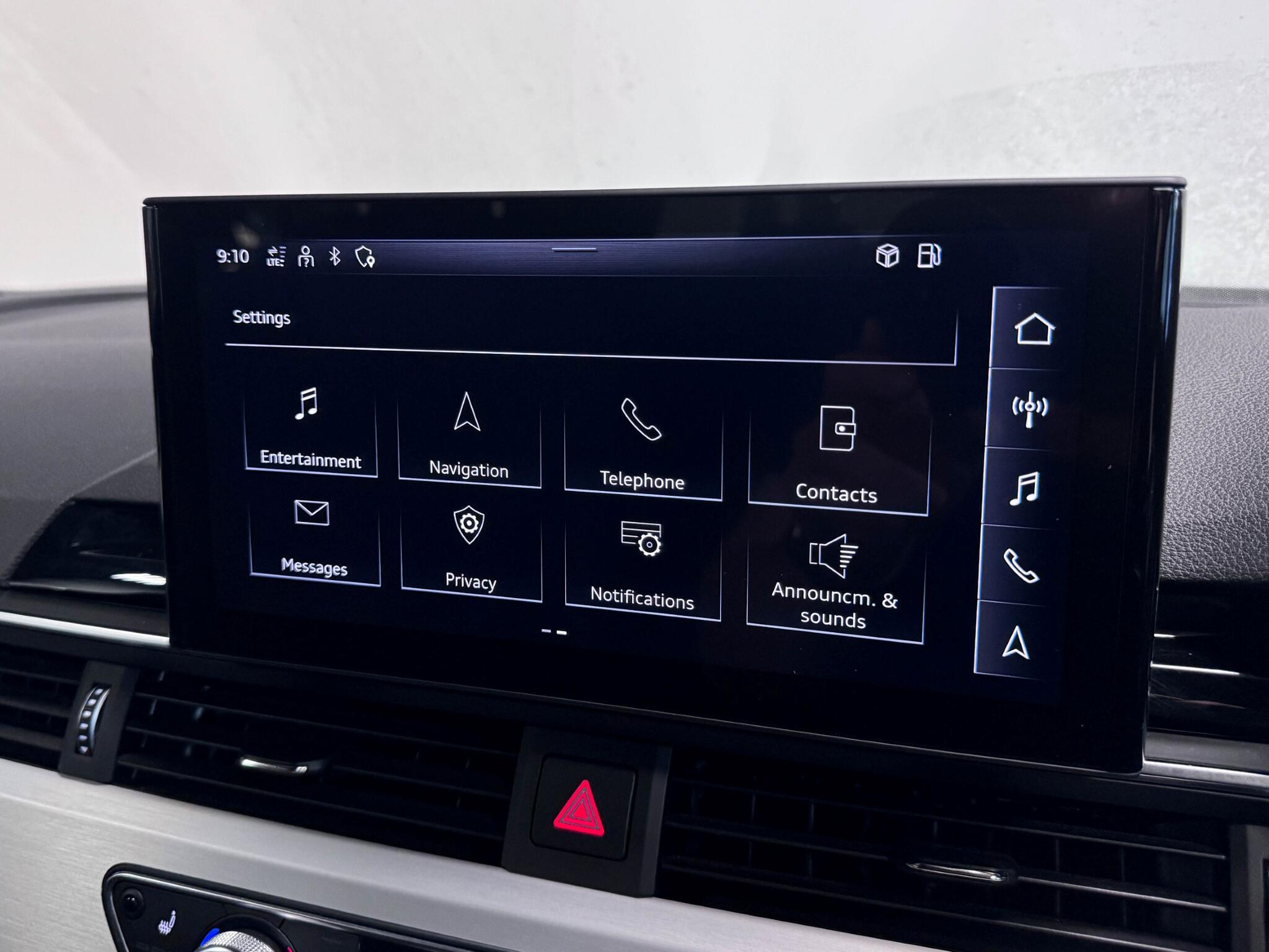 Audi A4 view 58