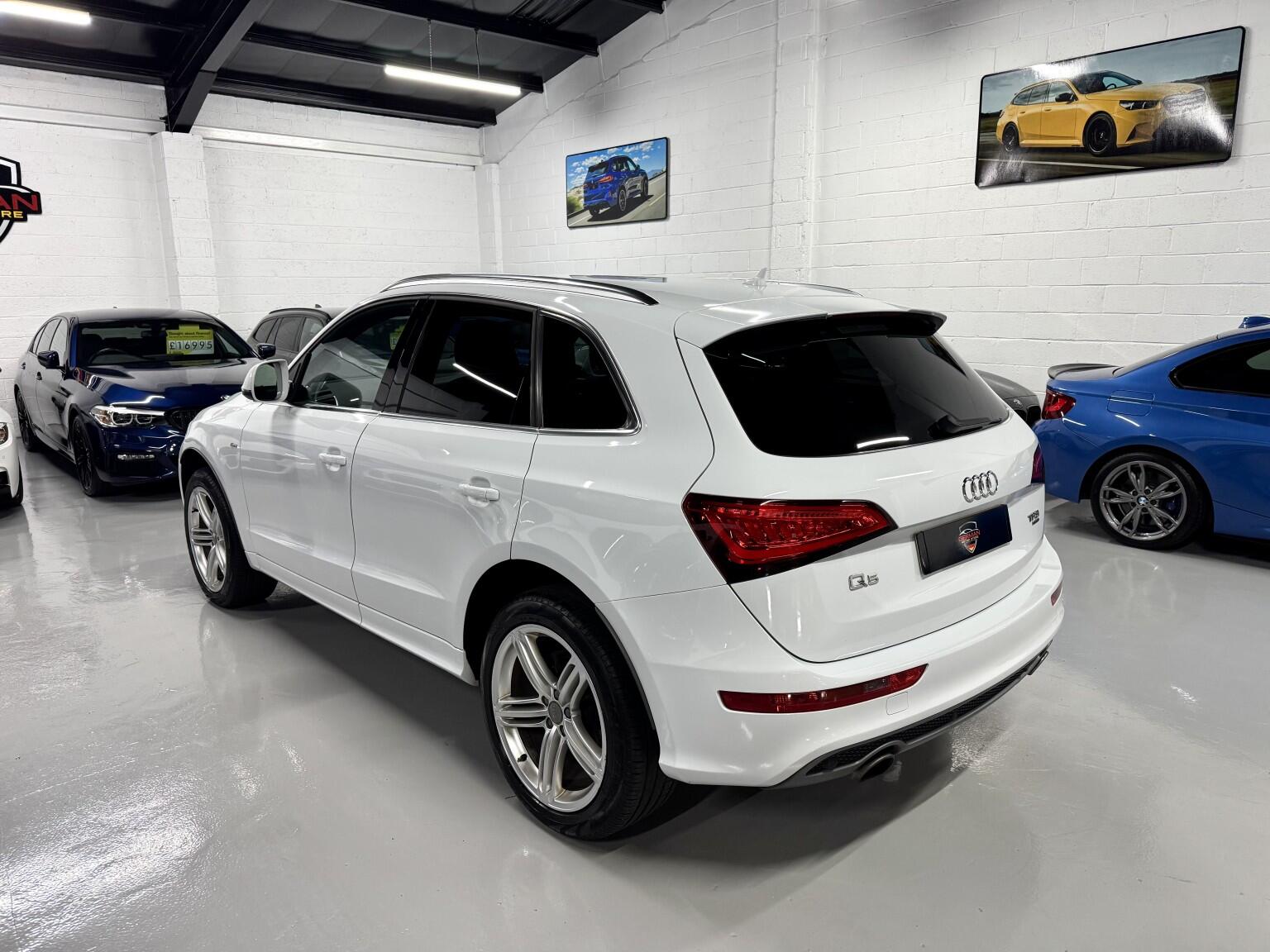 Audi Q5 view 13
