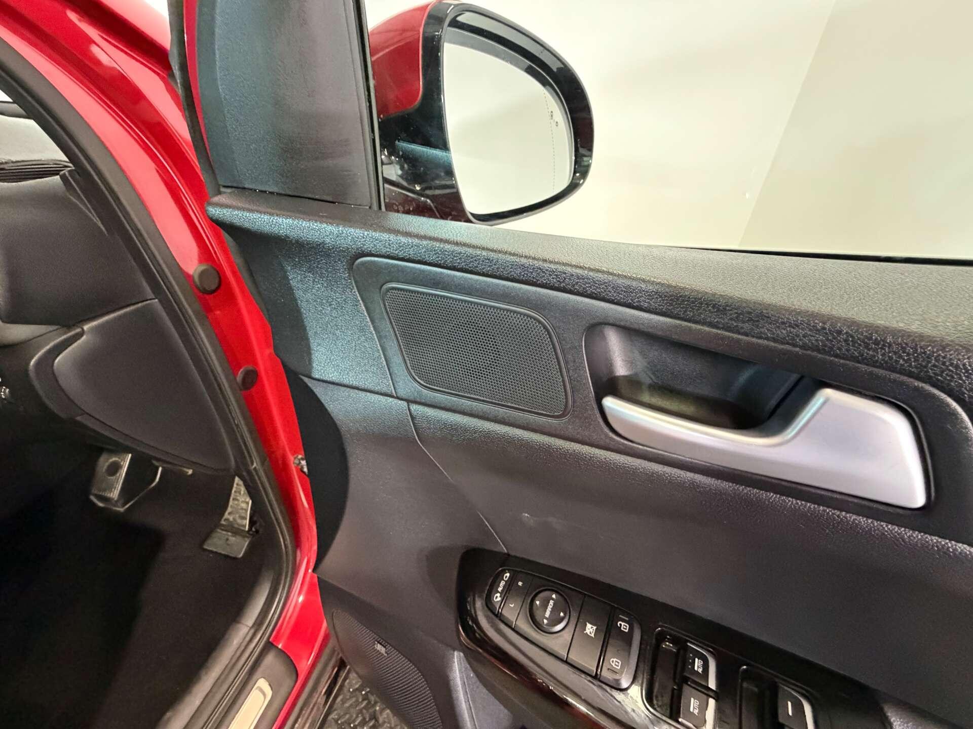 Kia Sportage view 27
